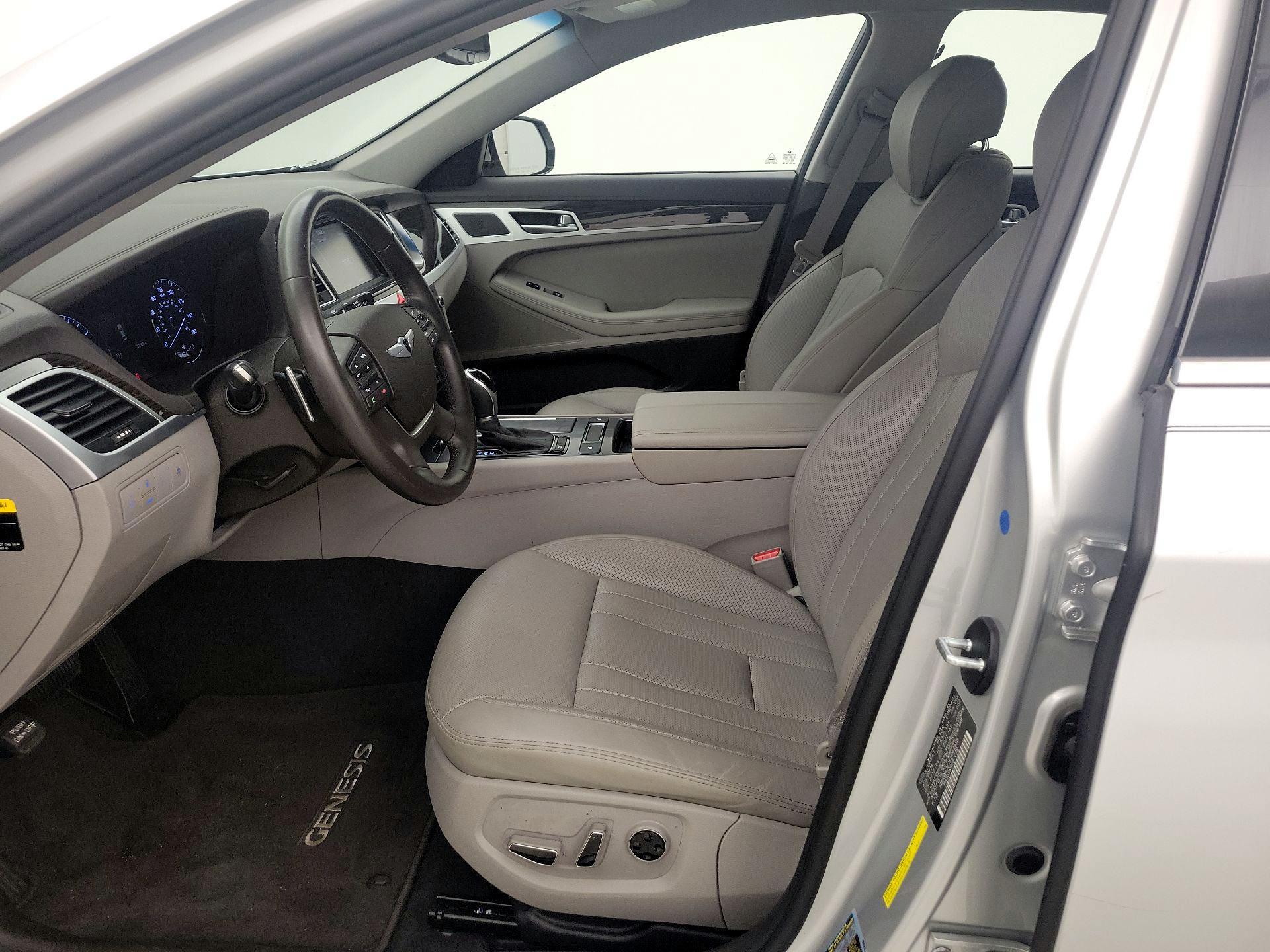 Thumbnail: 2015 Hyundai Genesis - 11