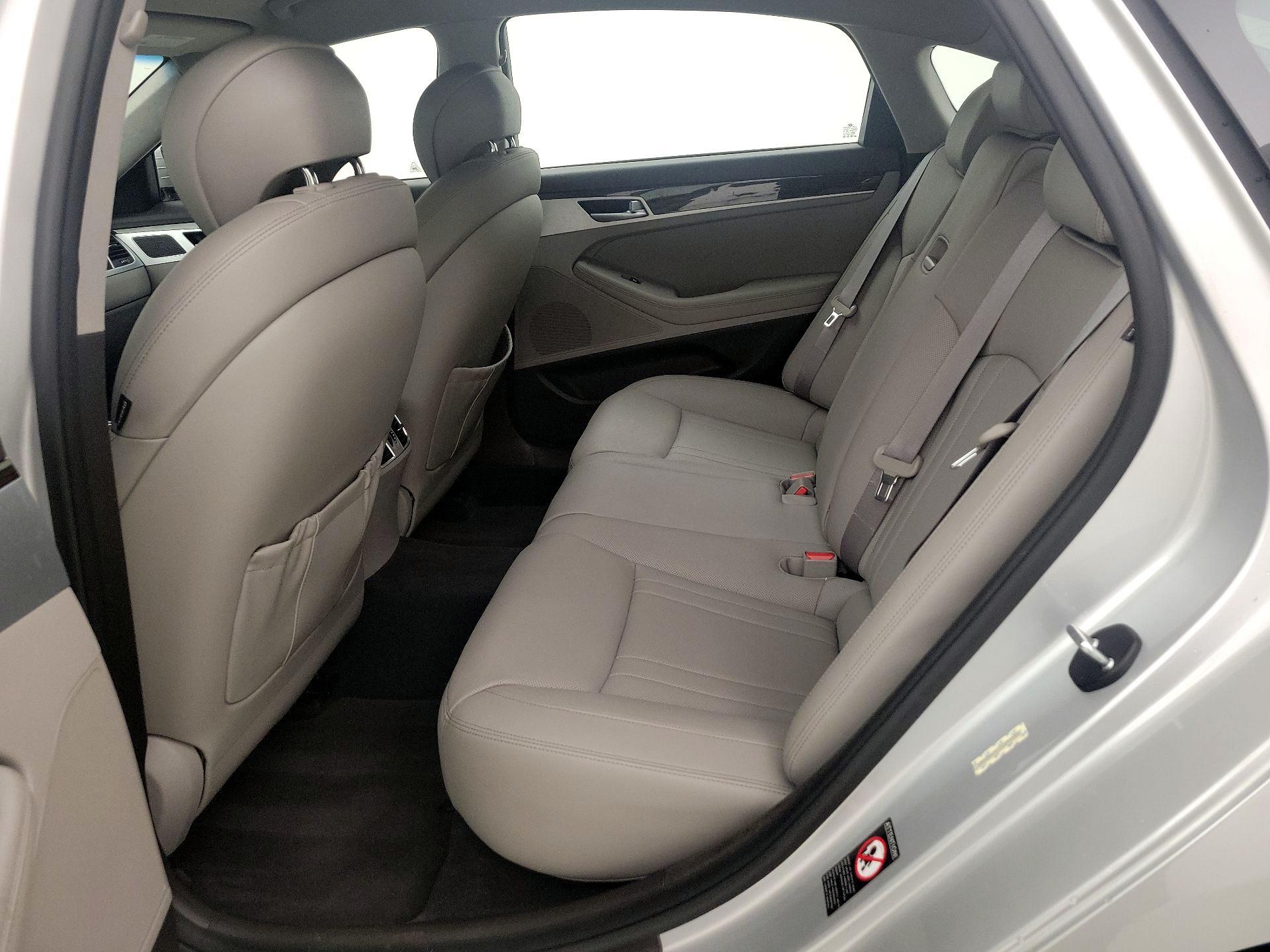 Thumbnail: 2015 Hyundai Genesis - 20