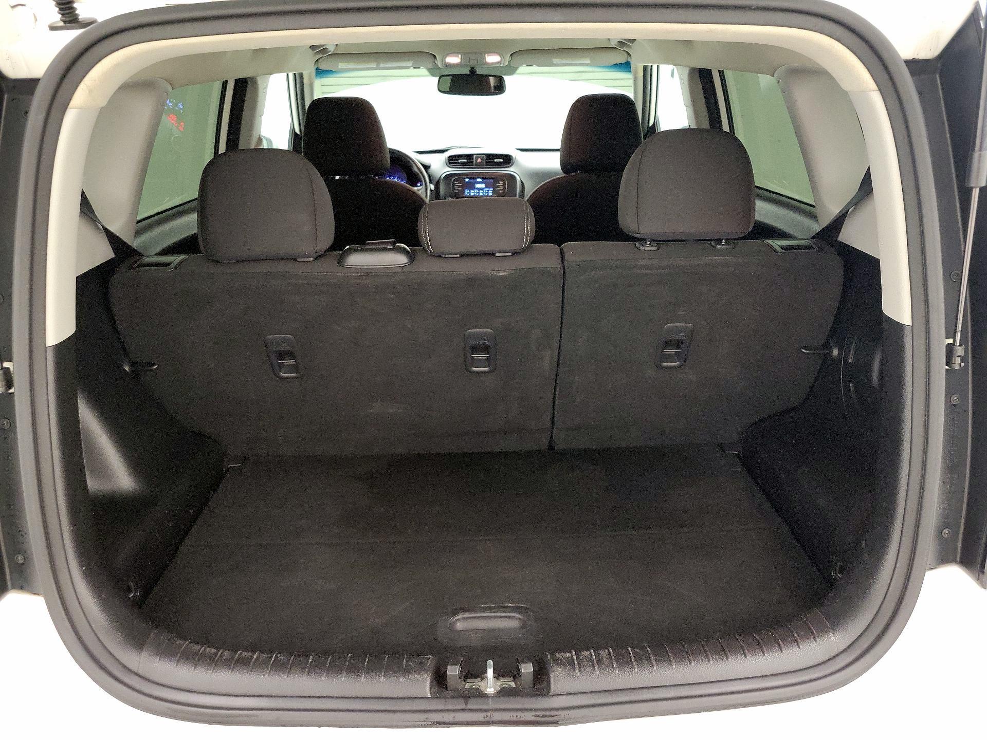 Thumbnail: 2018 Kia Soul - 20