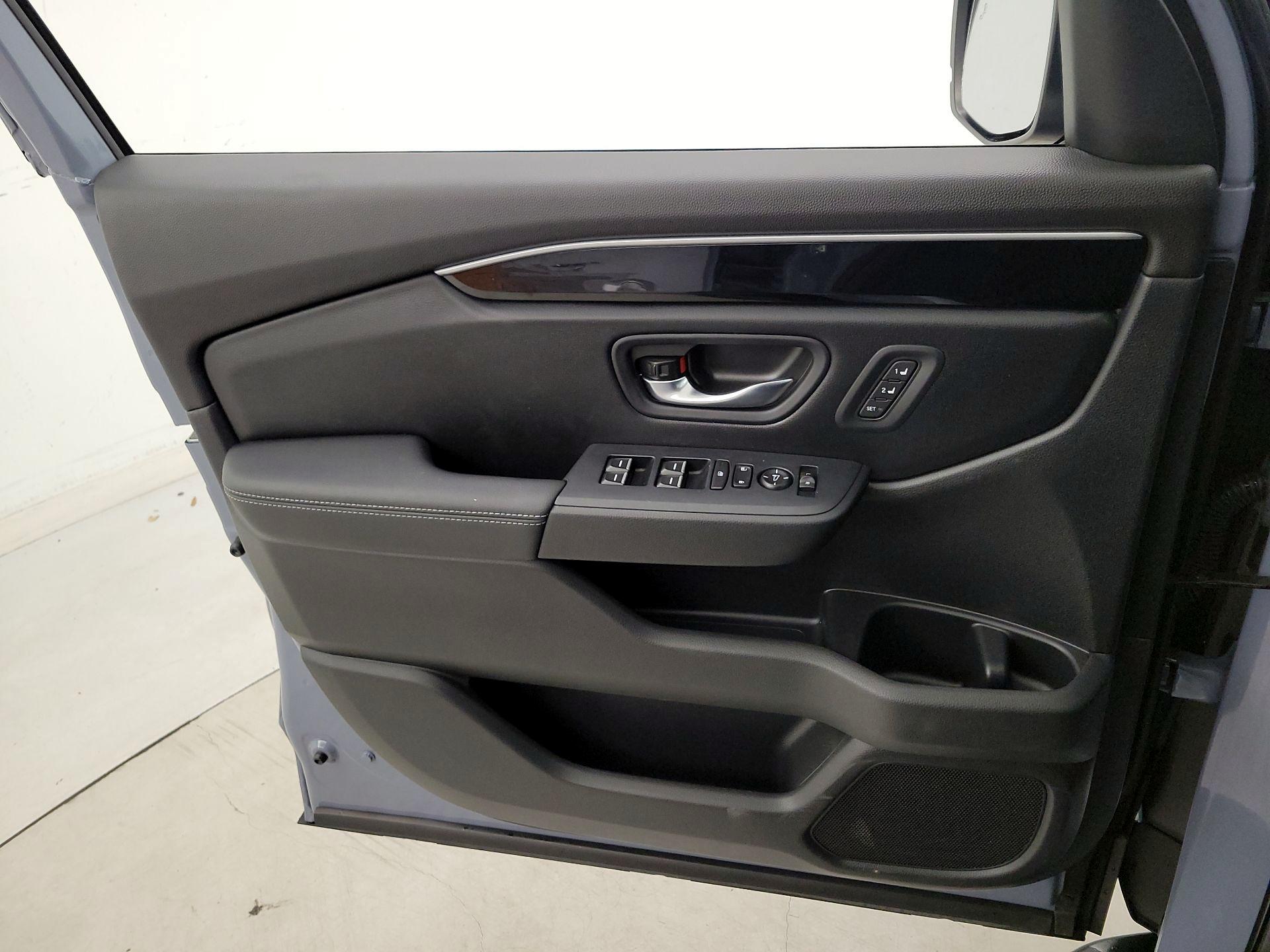 Thumbnail: 2025 Honda Pilot - 12