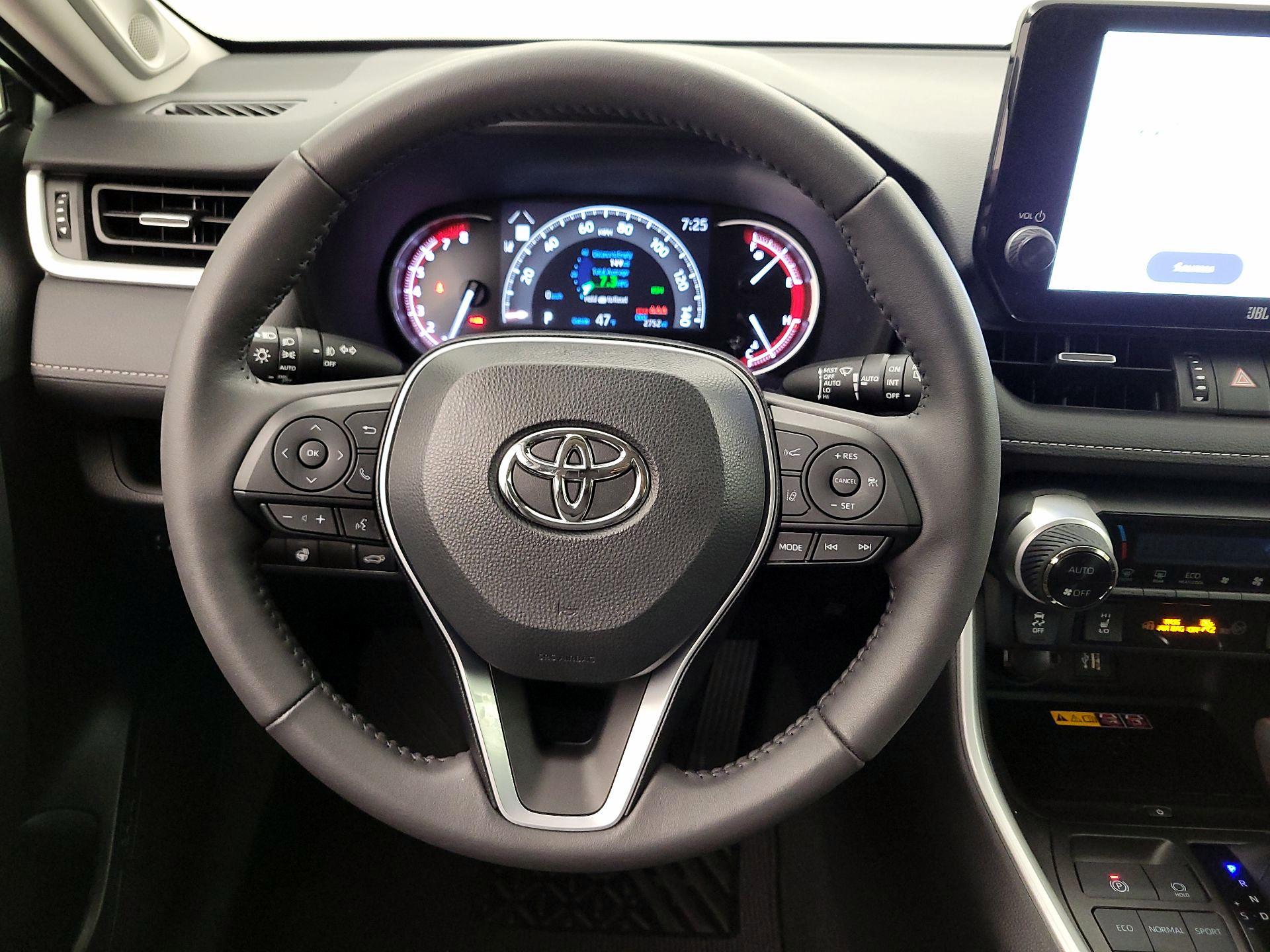 Thumbnail: 2023 Toyota RAV4 - 10