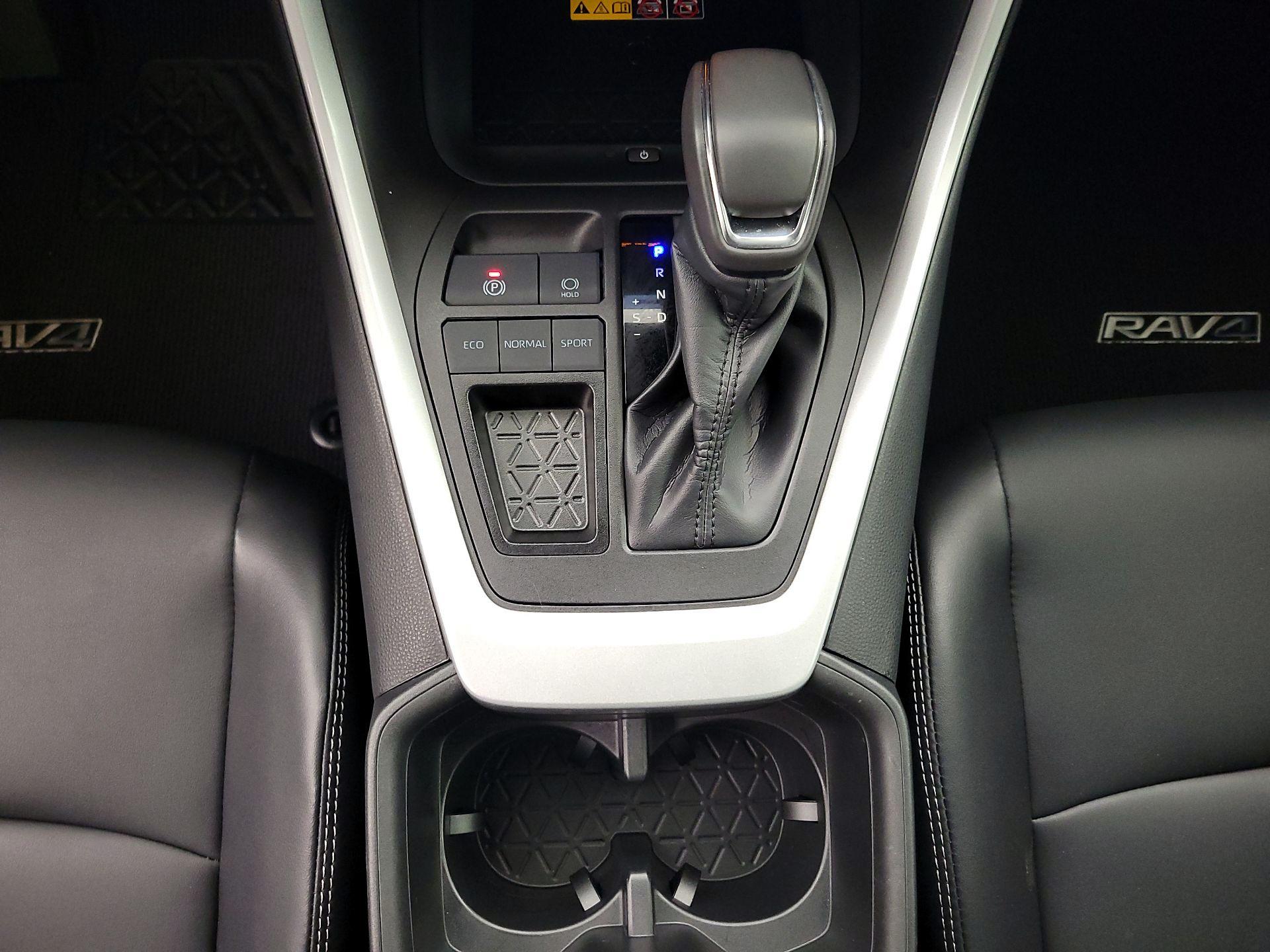 Thumbnail: 2023 Toyota RAV4 - 17