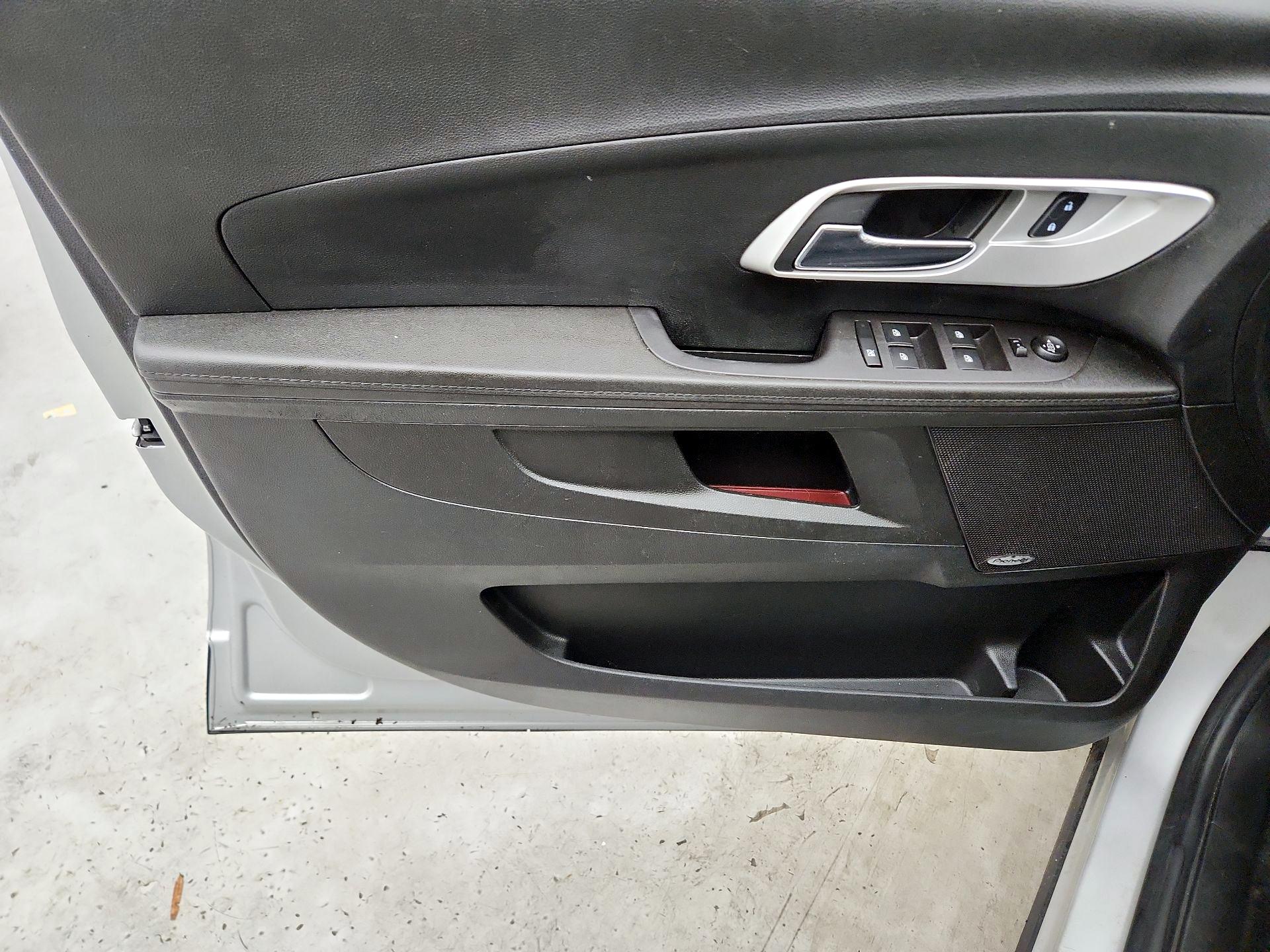 Thumbnail: 2017 Chevrolet Equinox - 12