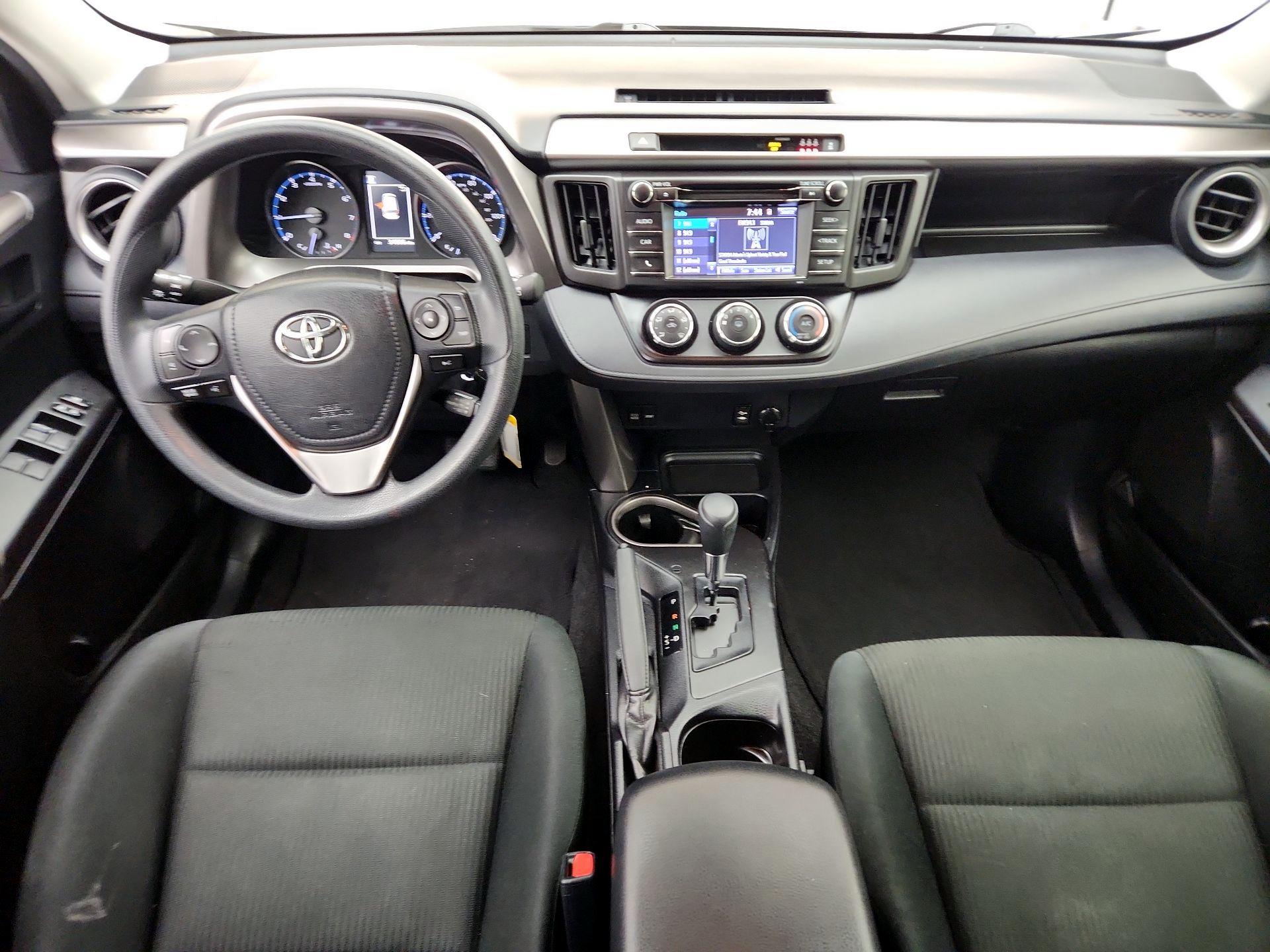 Thumbnail: 2018 Toyota RAV4 - 9