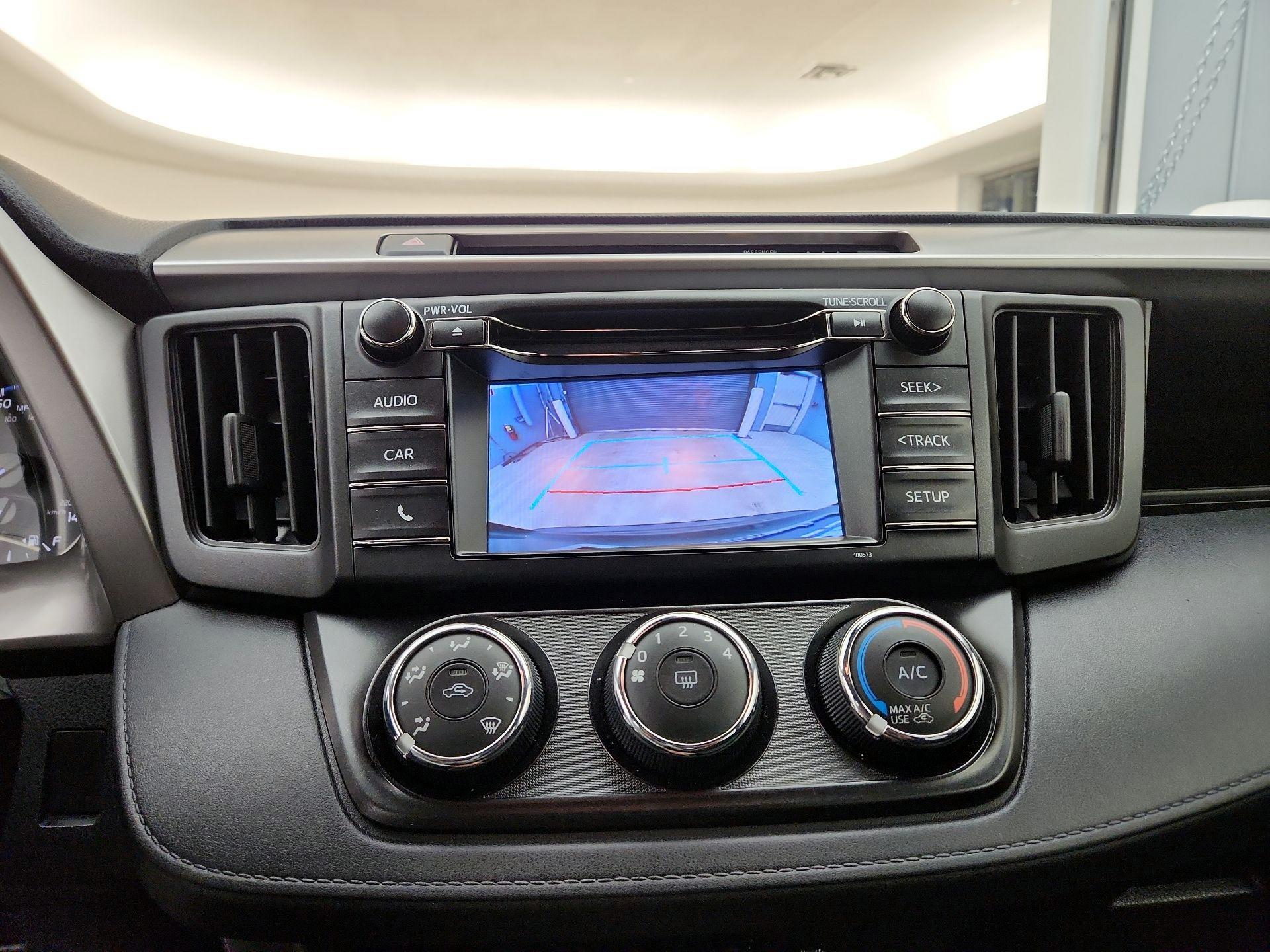 Thumbnail: 2018 Toyota RAV4 - 14