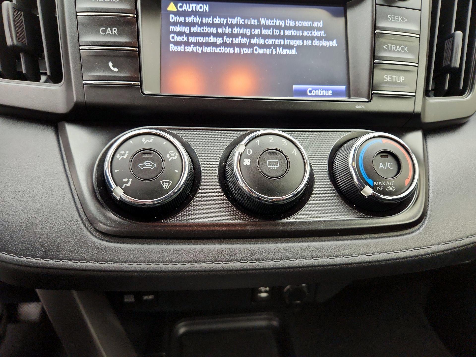 Thumbnail: 2018 Toyota RAV4 - 16