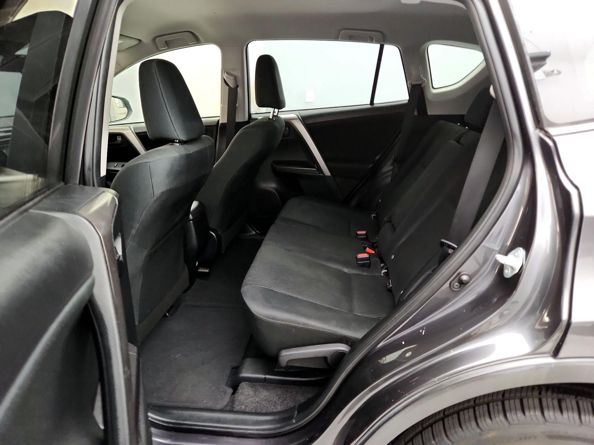 Thumbnail: 2018 Toyota RAV4 - 19