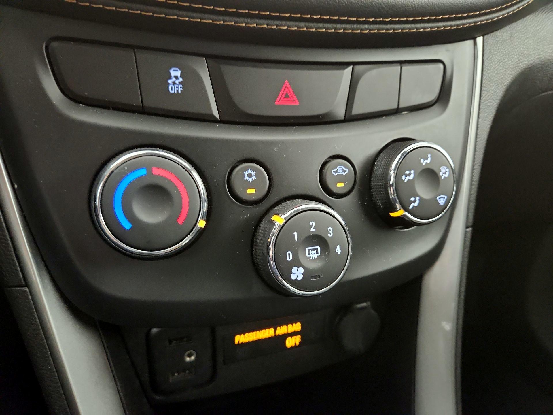 Thumbnail: 2018 Chevrolet Trax - 16