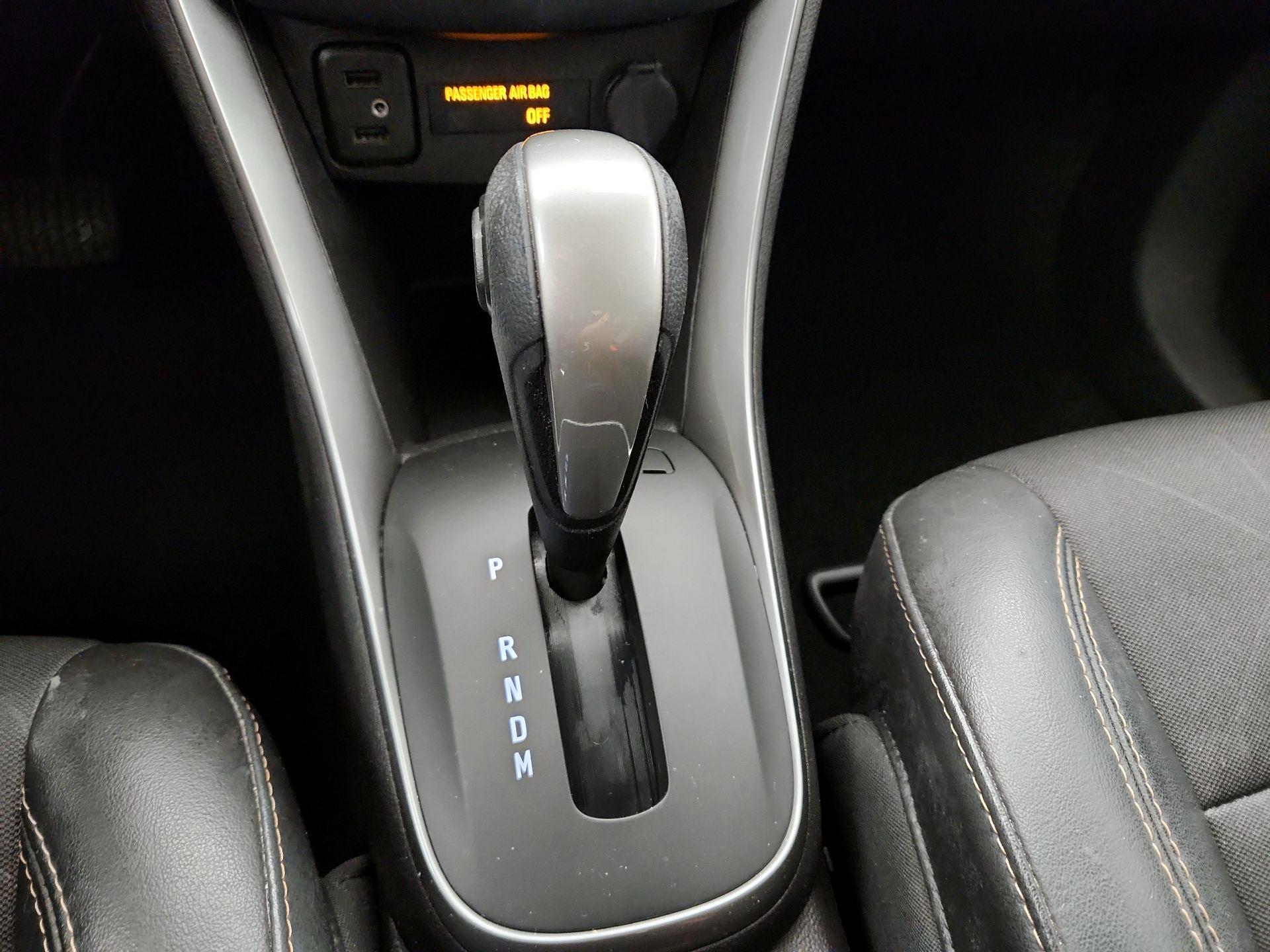 Thumbnail: 2018 Chevrolet Trax - 17