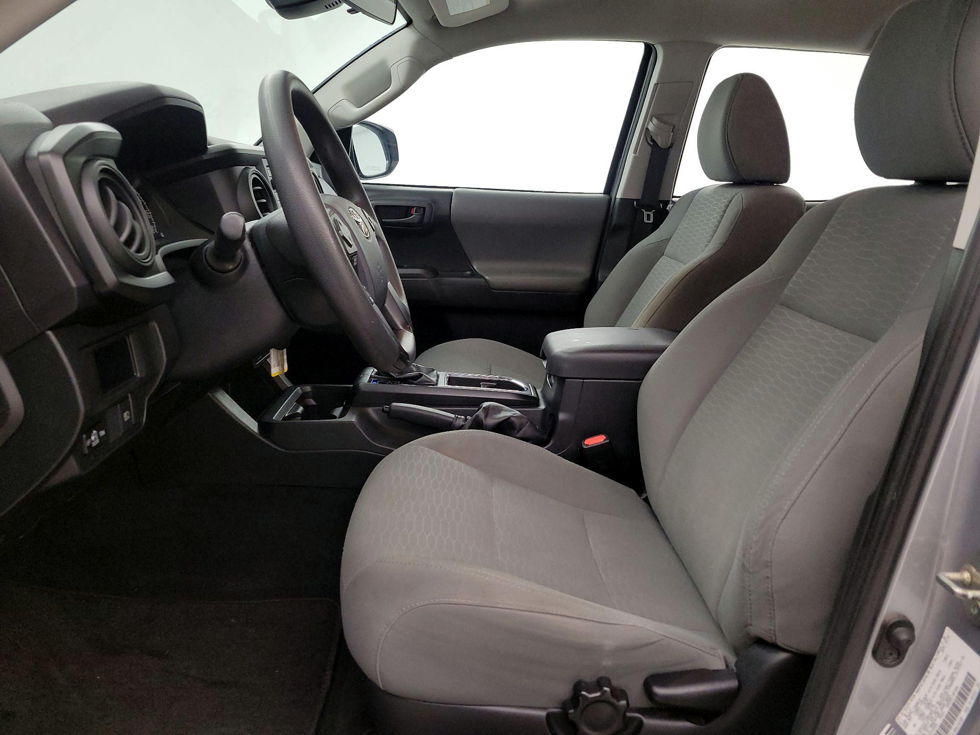 Thumbnail: 2018 Toyota Tacoma - 11