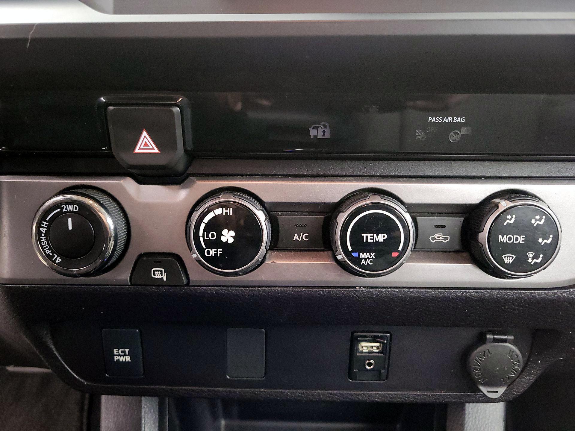 Thumbnail: 2018 Toyota Tacoma - 16