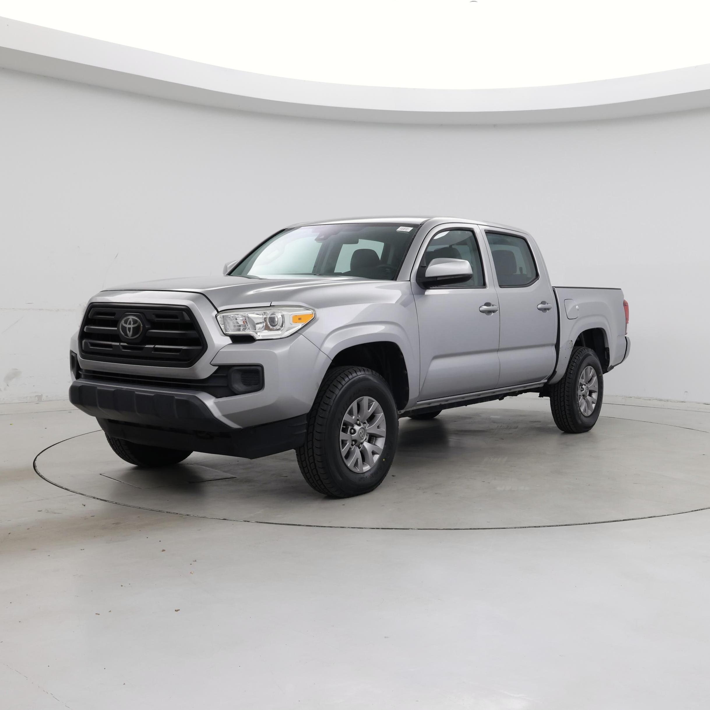 Thumbnail: 2018 Toyota Tacoma - 4