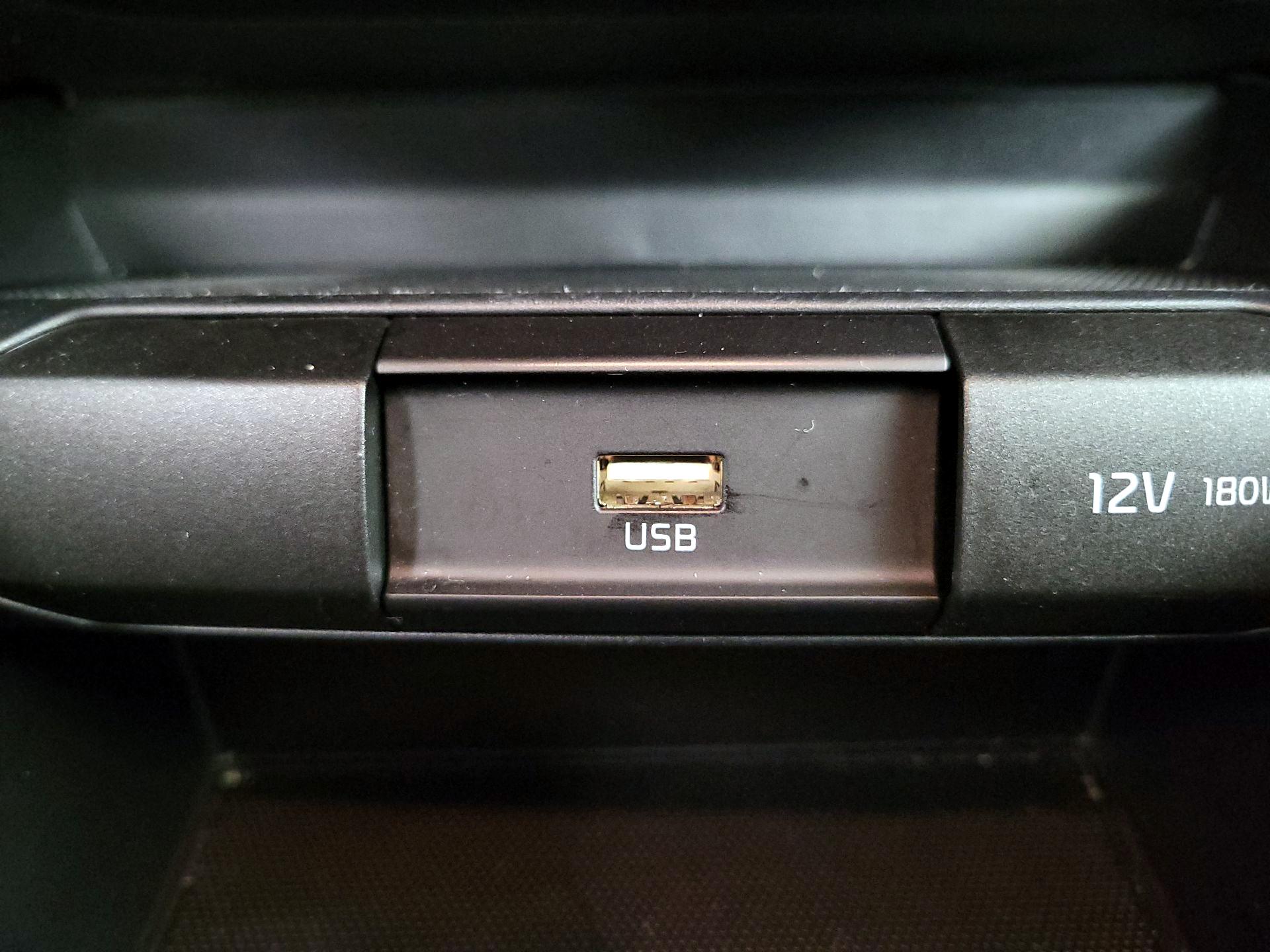 Thumbnail: 2021 Kia Rio - 18