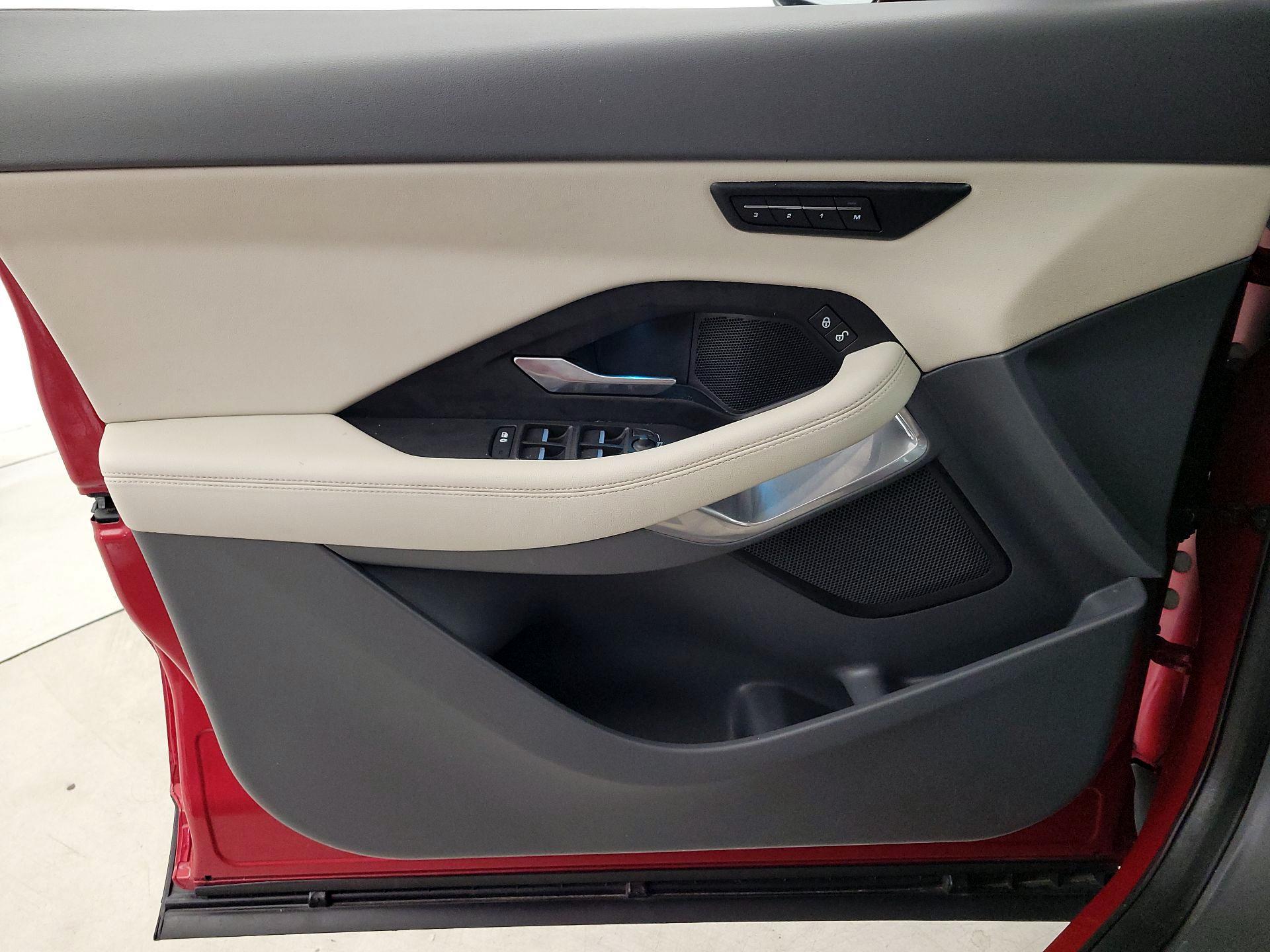 Thumbnail: 2020 Jaguar E-Pace - 12