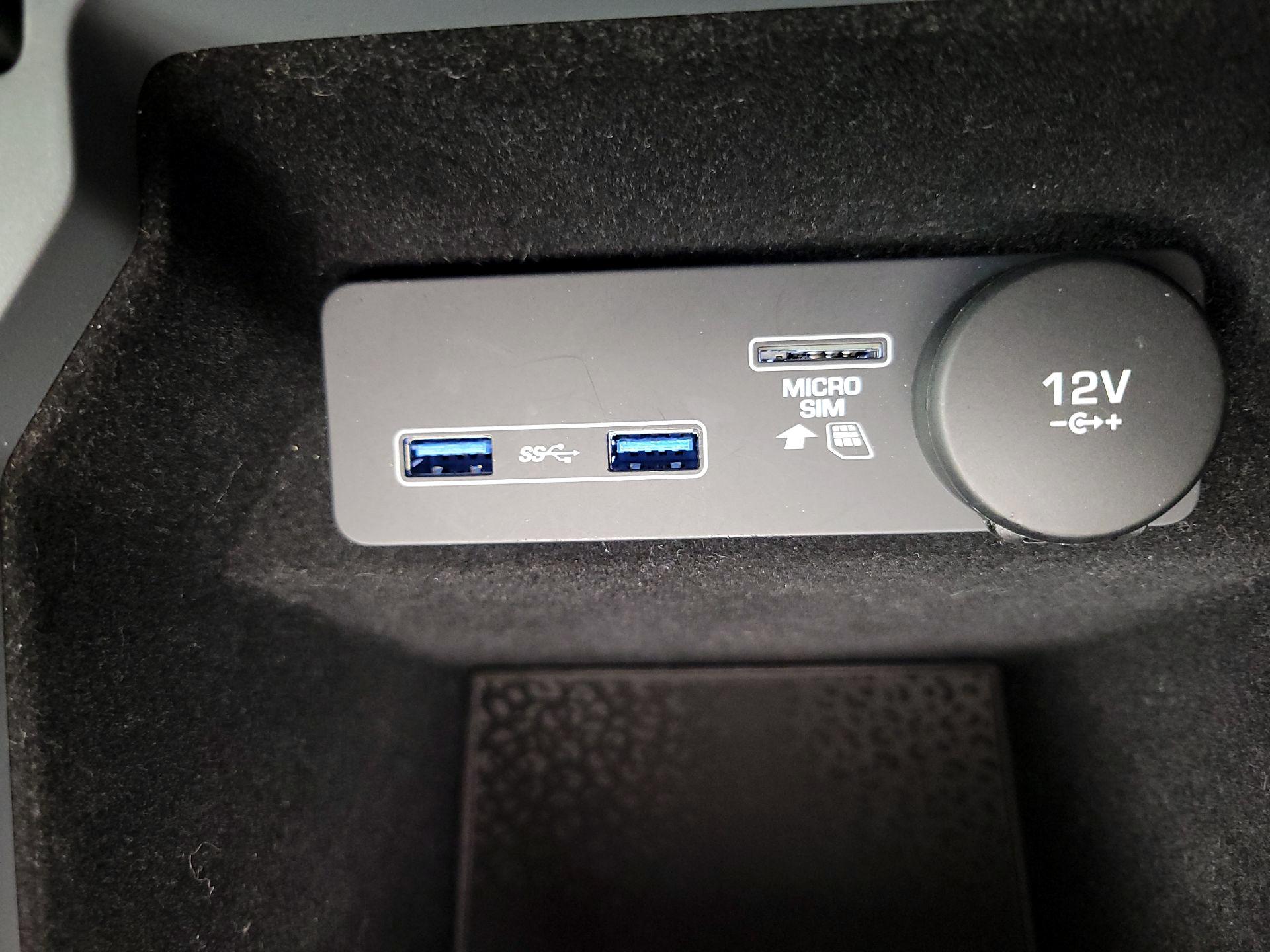 Thumbnail: 2020 Jaguar E-Pace - 18