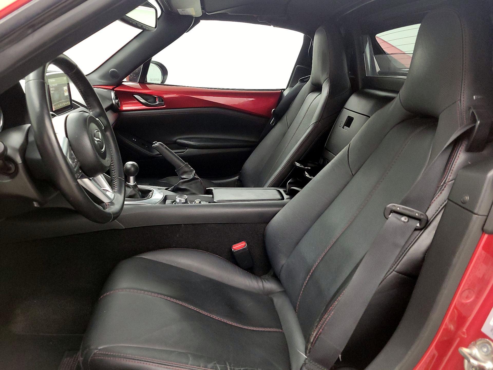 Thumbnail: 2017 Mazda MX-5 Miata - 11