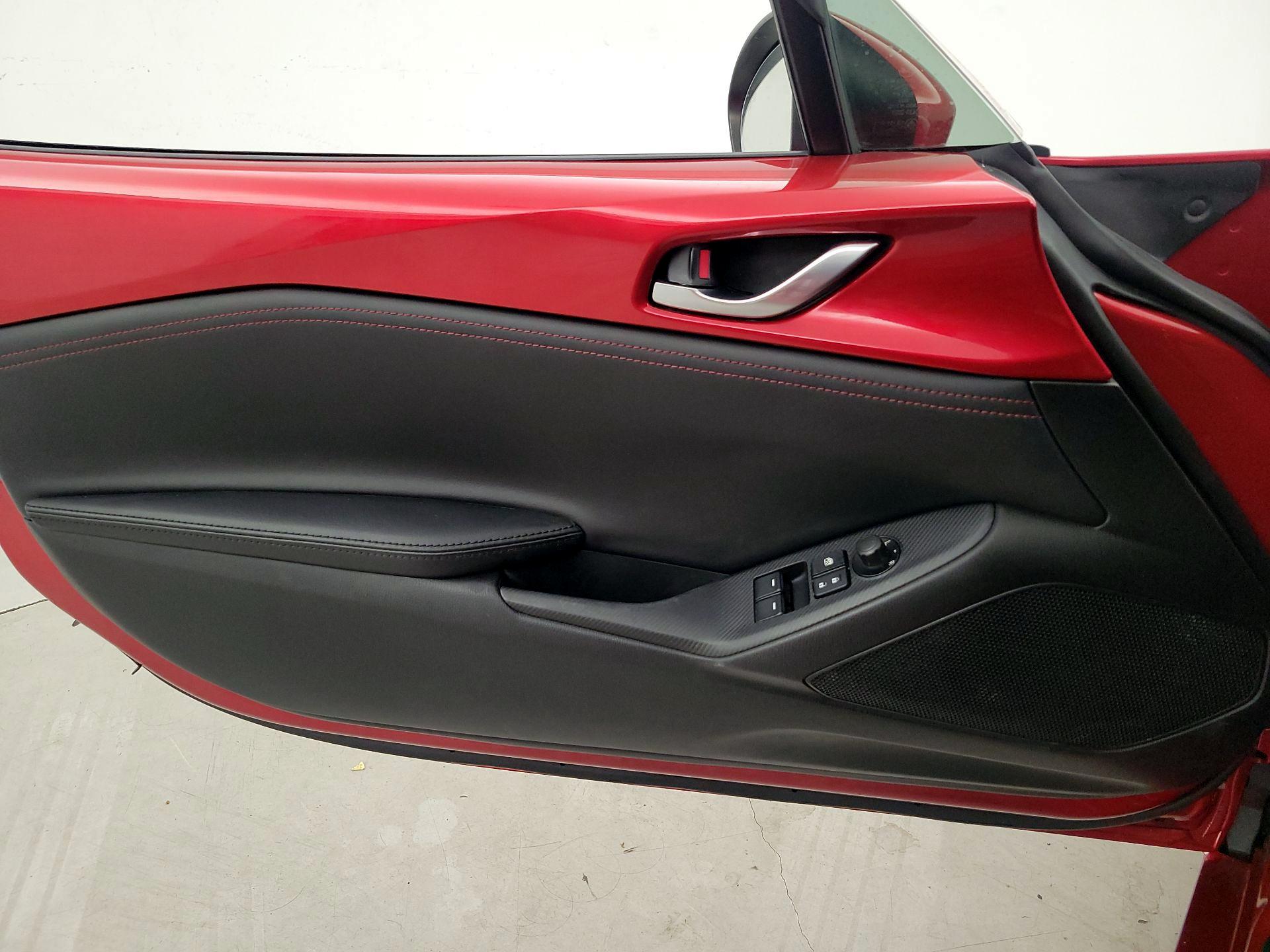 Thumbnail: 2017 Mazda MX-5 Miata - 12