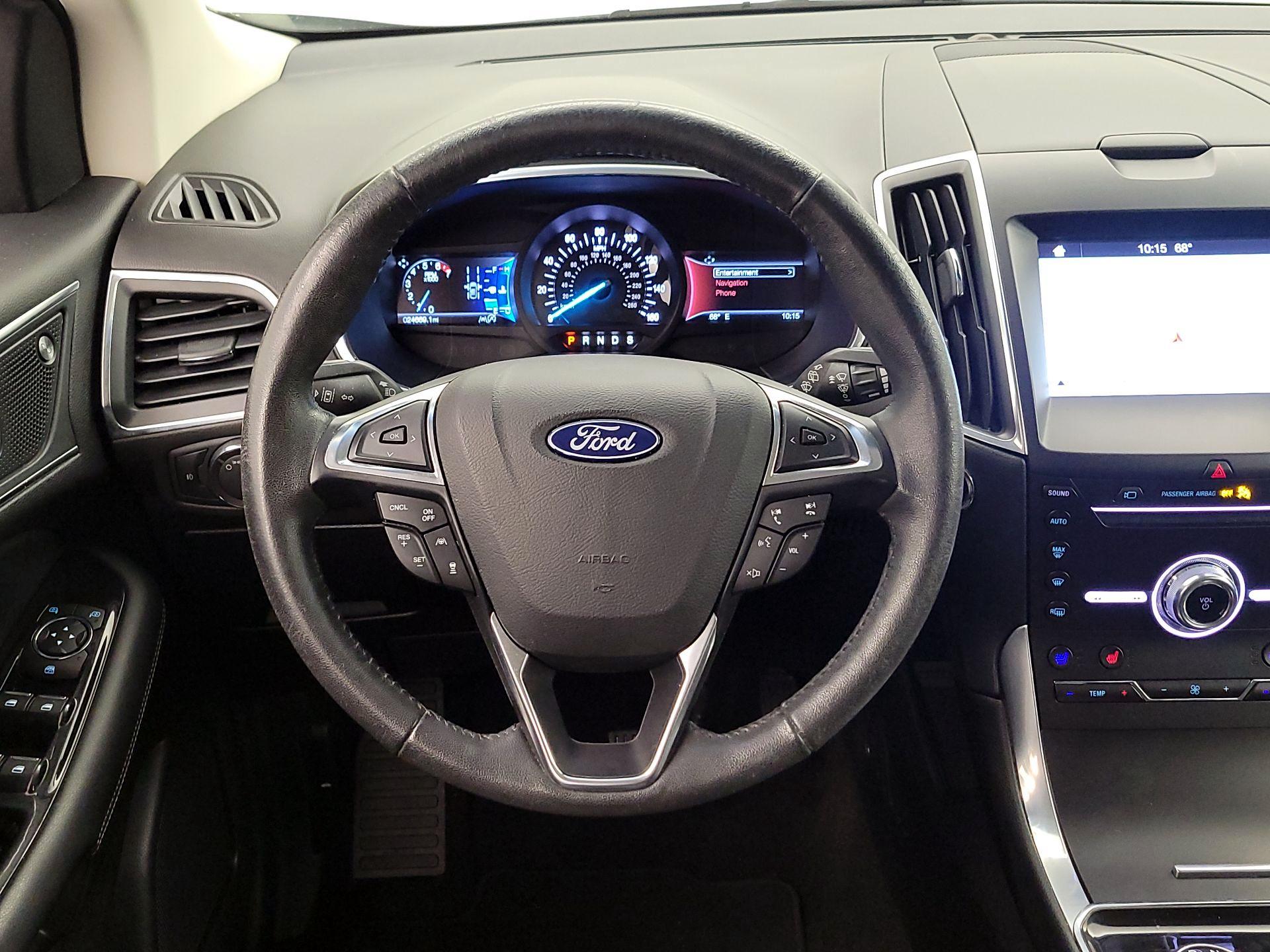 Thumbnail: 2019 Ford Edge - 10
