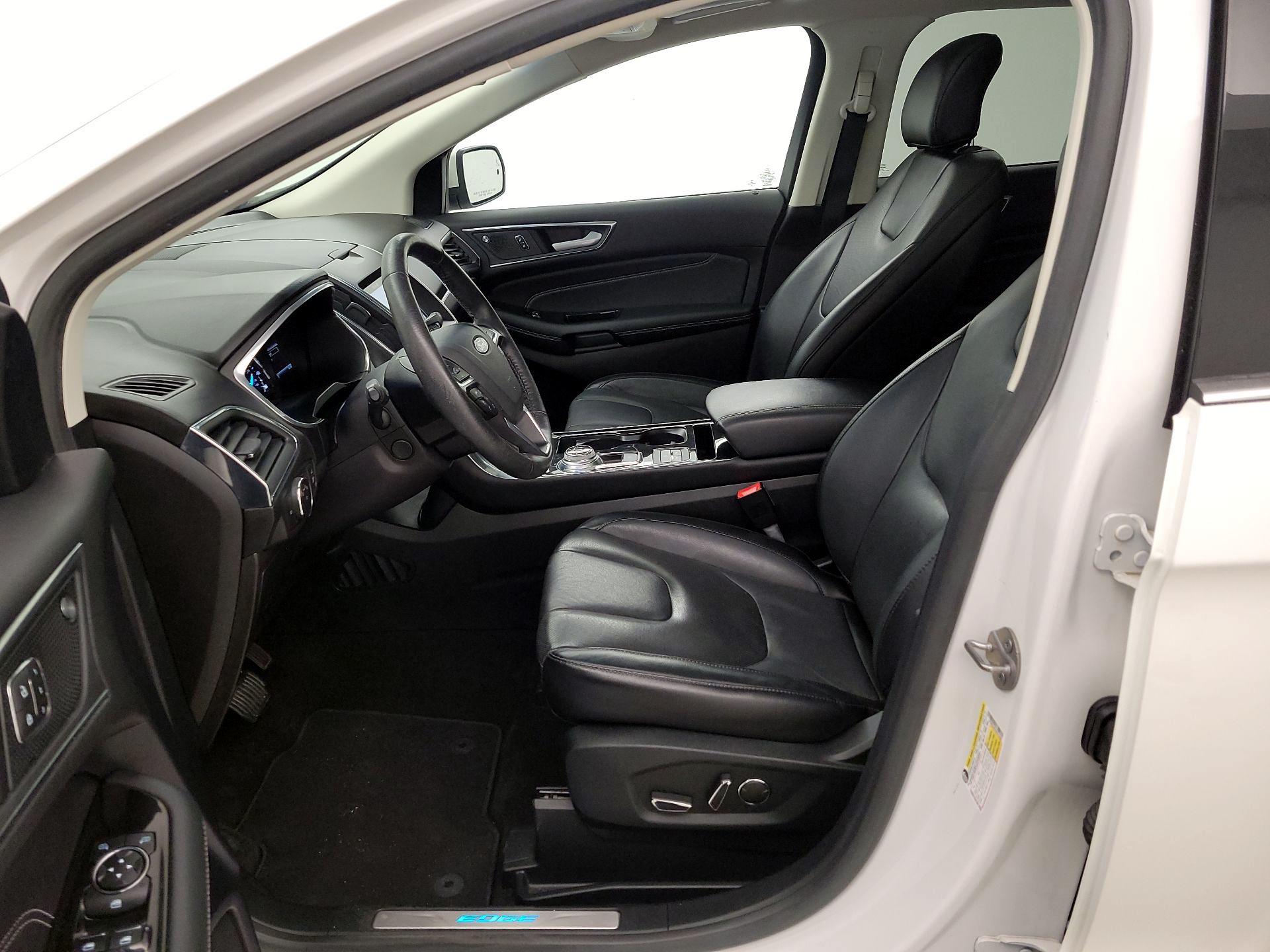 Thumbnail: 2019 Ford Edge - 11