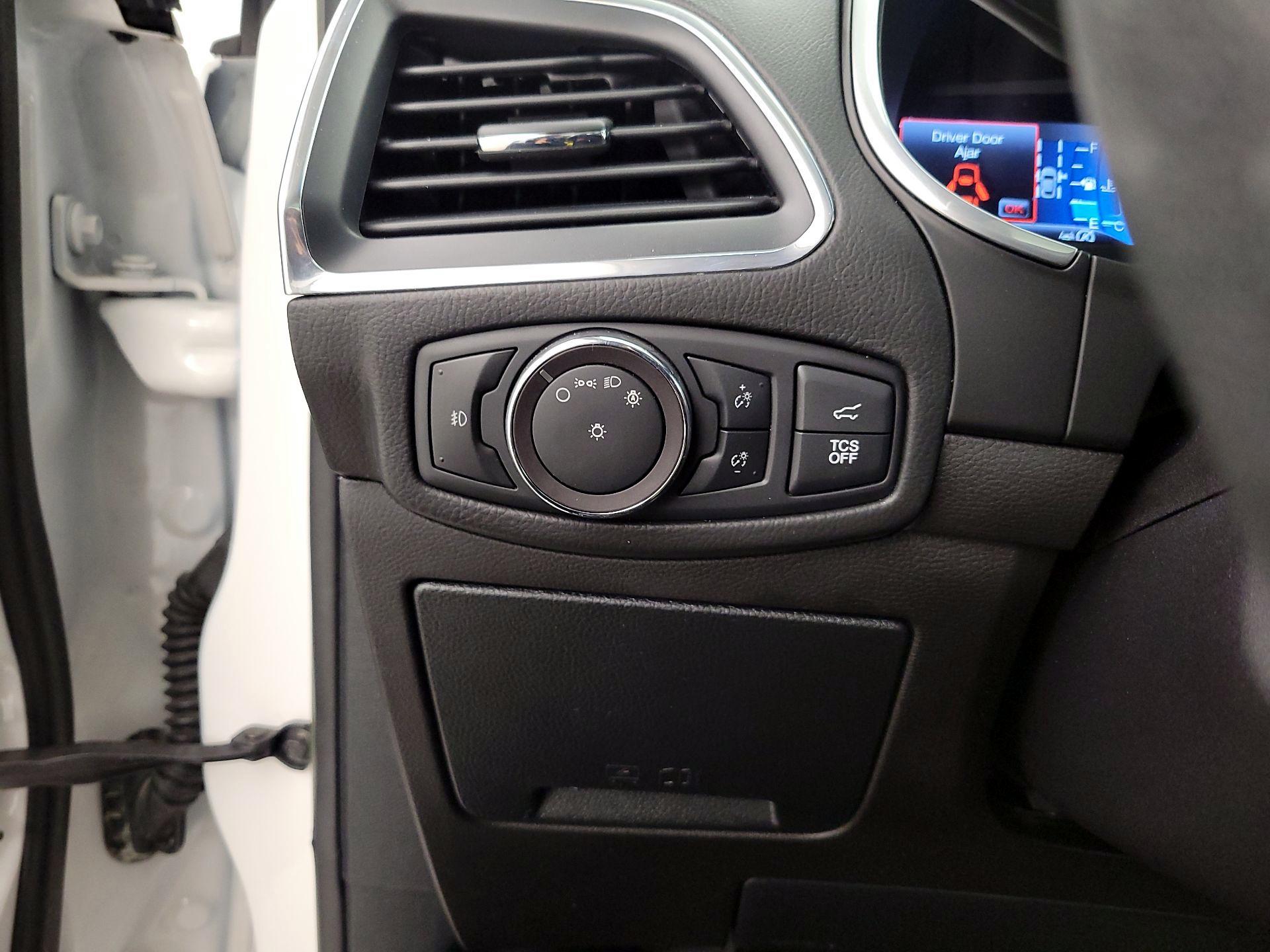 Thumbnail: 2019 Ford Edge - 13