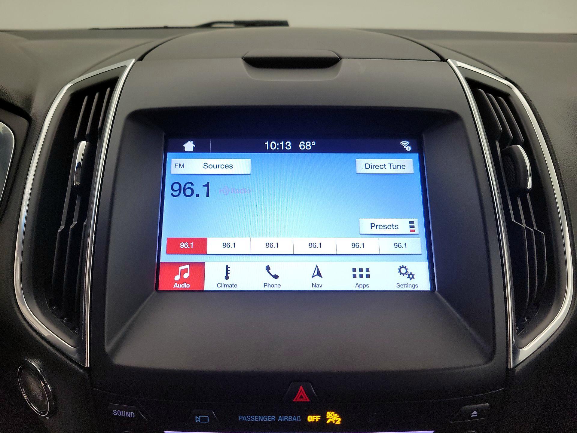 Thumbnail: 2019 Ford Edge - 16