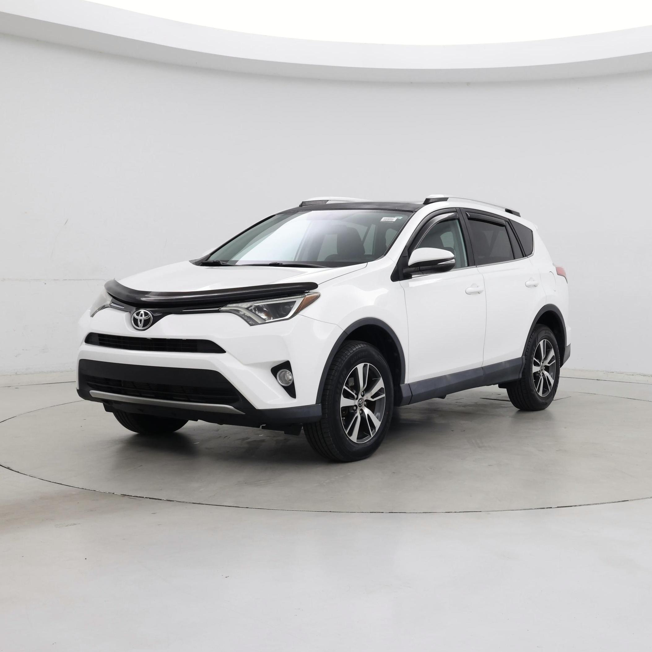 Thumbnail: 2016 Toyota RAV4 - 4