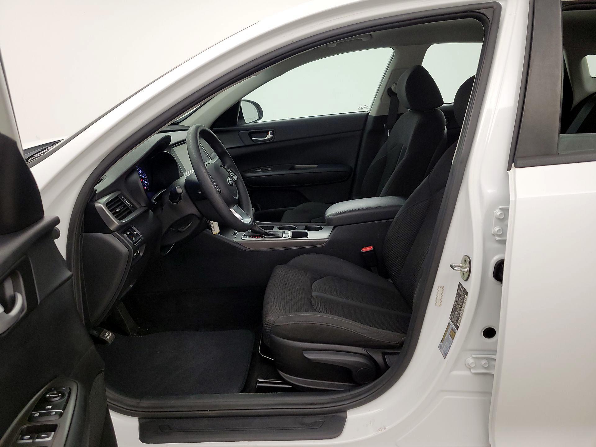 Thumbnail: 2019 Kia Optima - 11