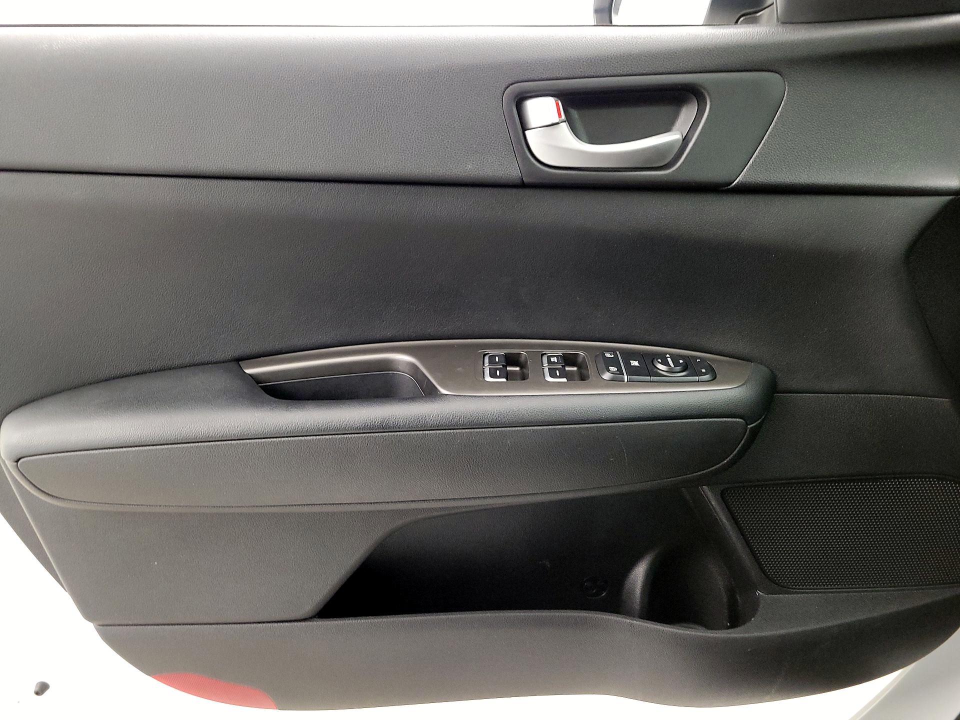 Thumbnail: 2019 Kia Optima - 12