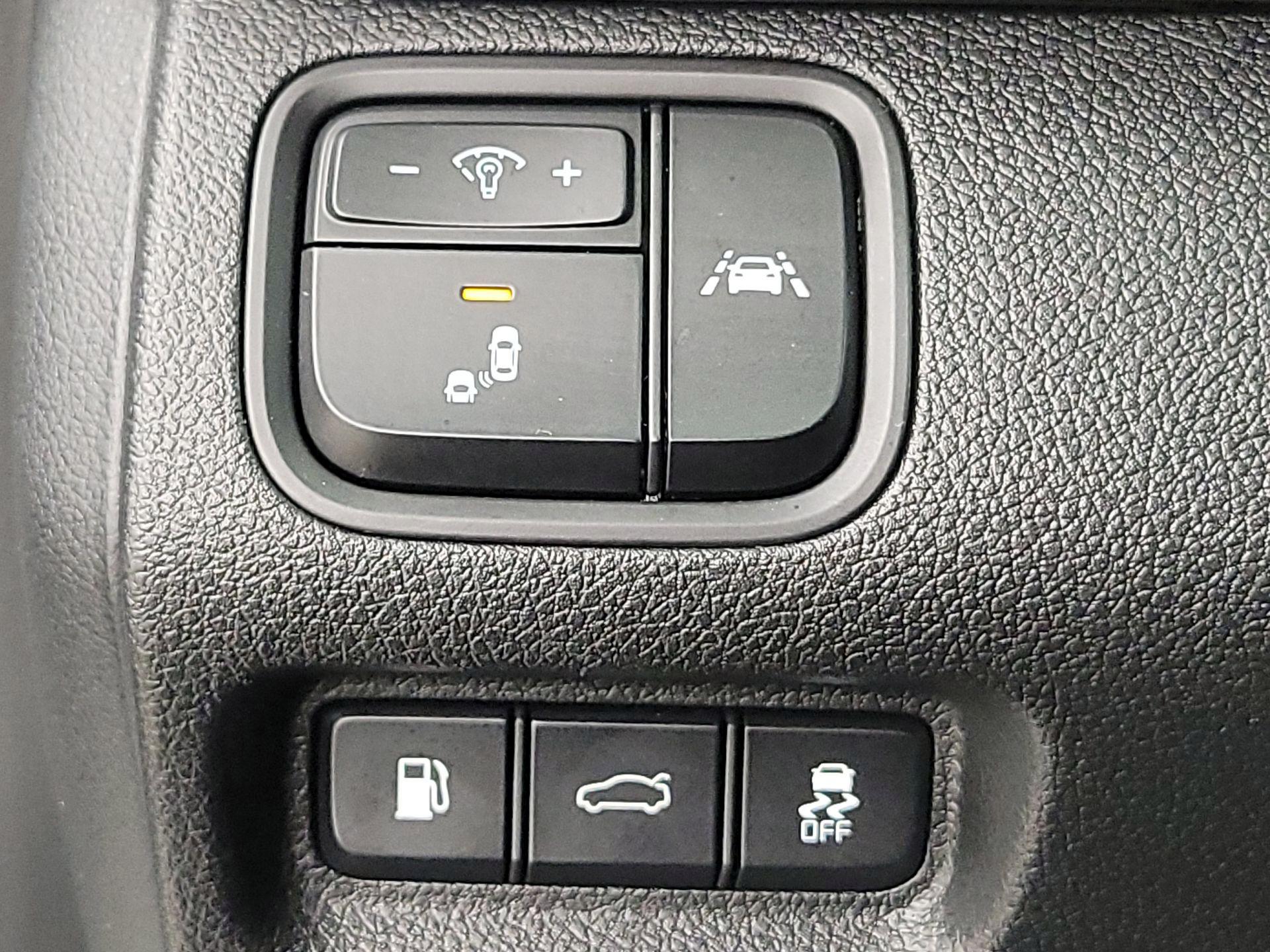 Thumbnail: 2019 Kia Optima - 13