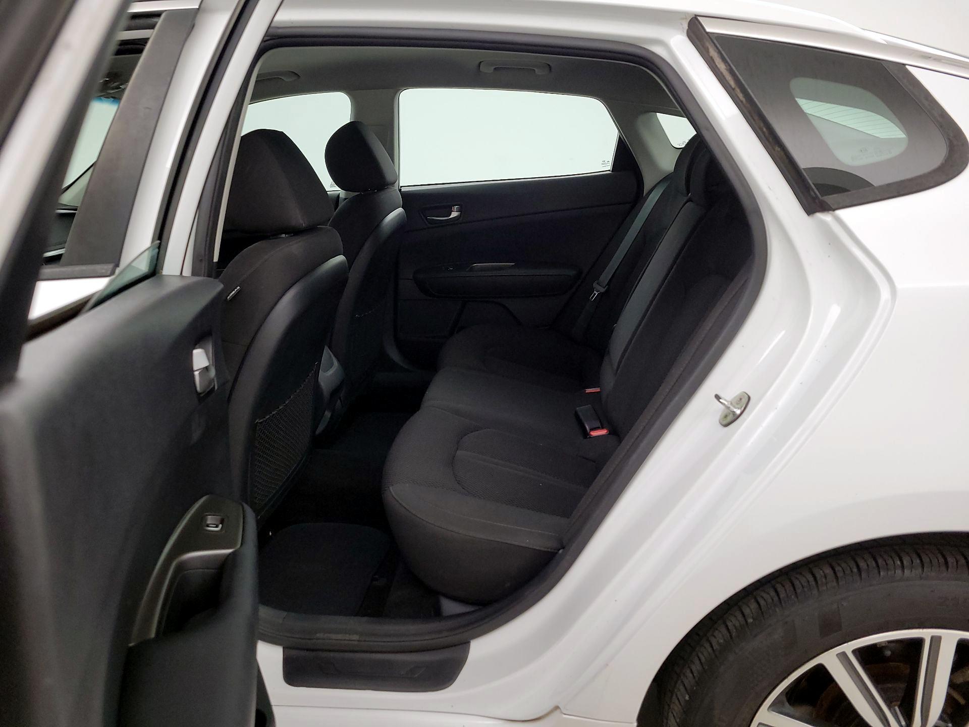 Thumbnail: 2019 Kia Optima - 19