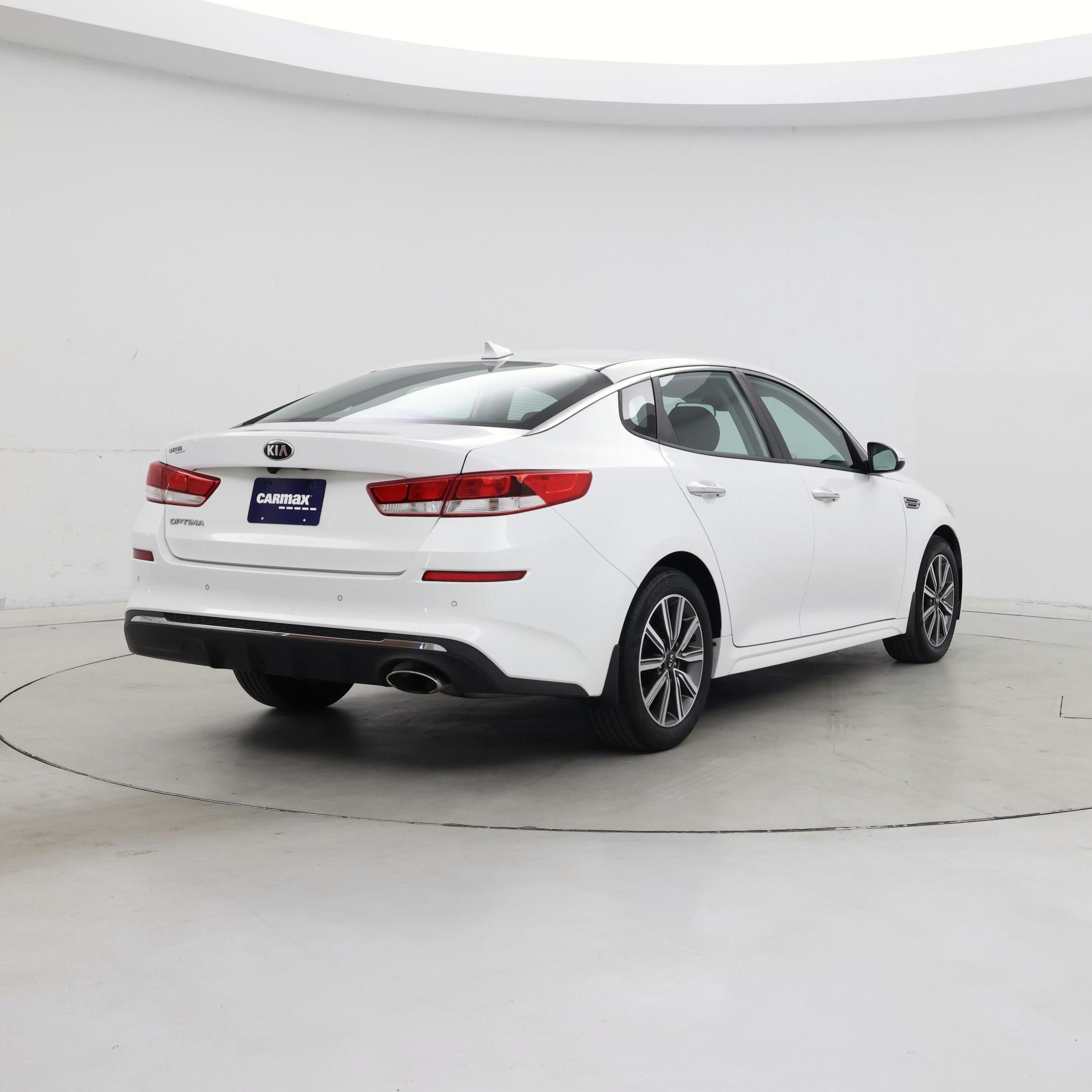 Thumbnail: 2019 Kia Optima - 8