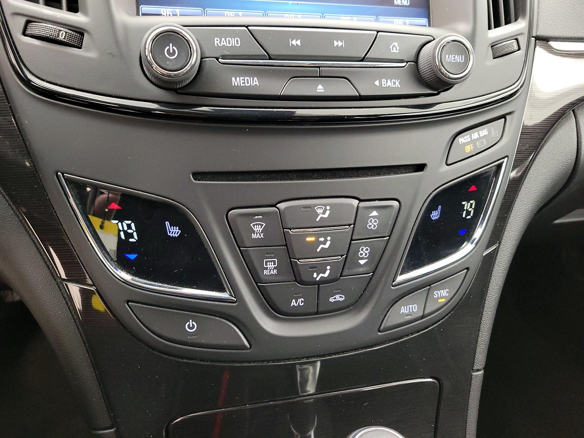 Thumbnail: 2015 Buick Regal - 16