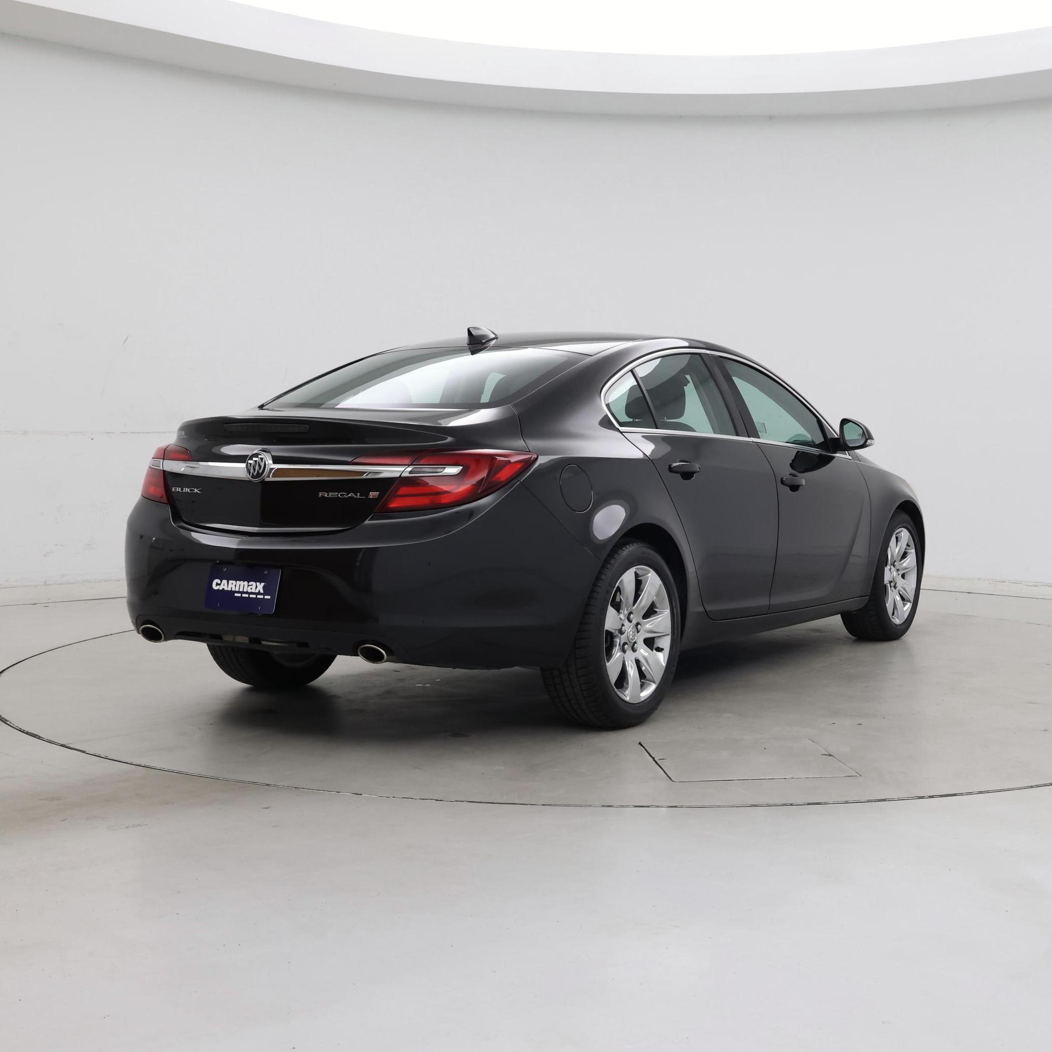 Thumbnail: 2015 Buick Regal - 8