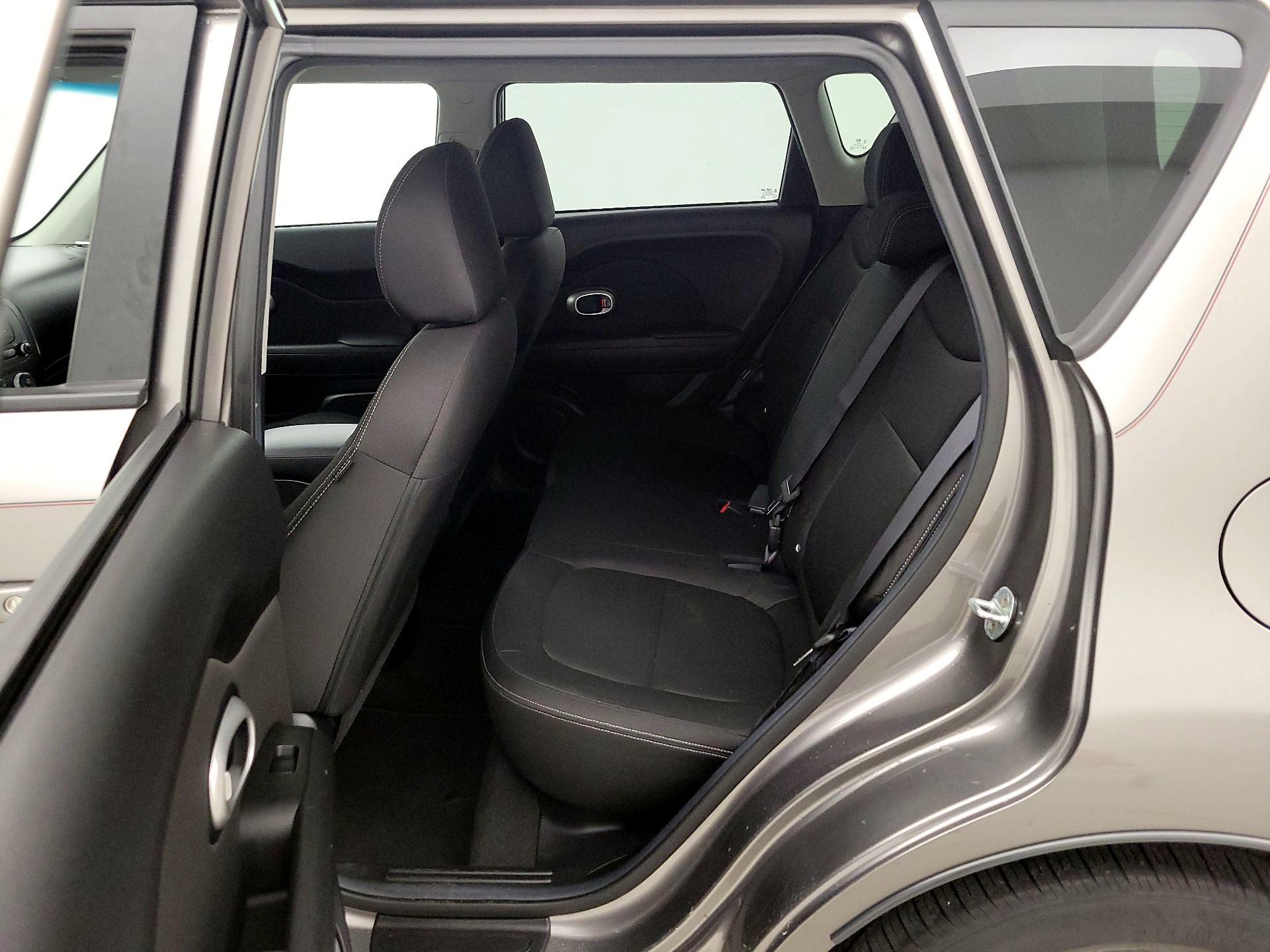 Thumbnail: 2016 Kia Soul - 18