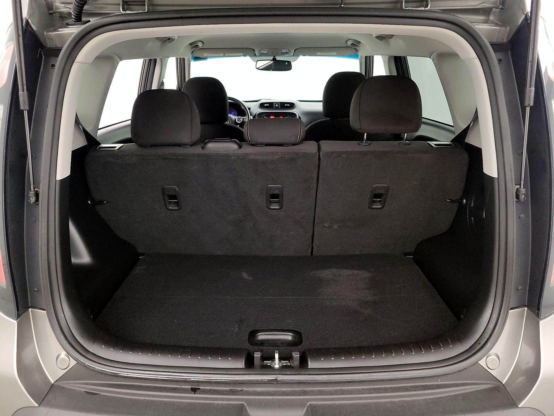 Thumbnail: 2016 Kia Soul - 19