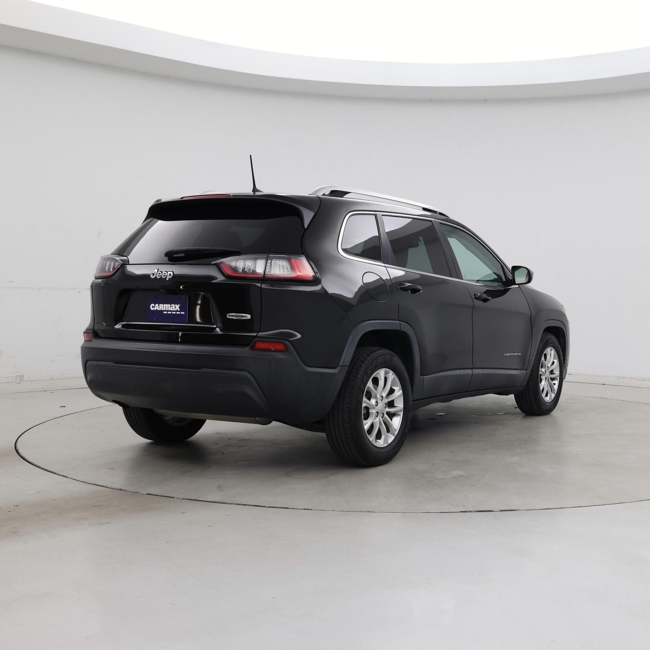 Thumbnail: 2019 Jeep Cherokee - 8