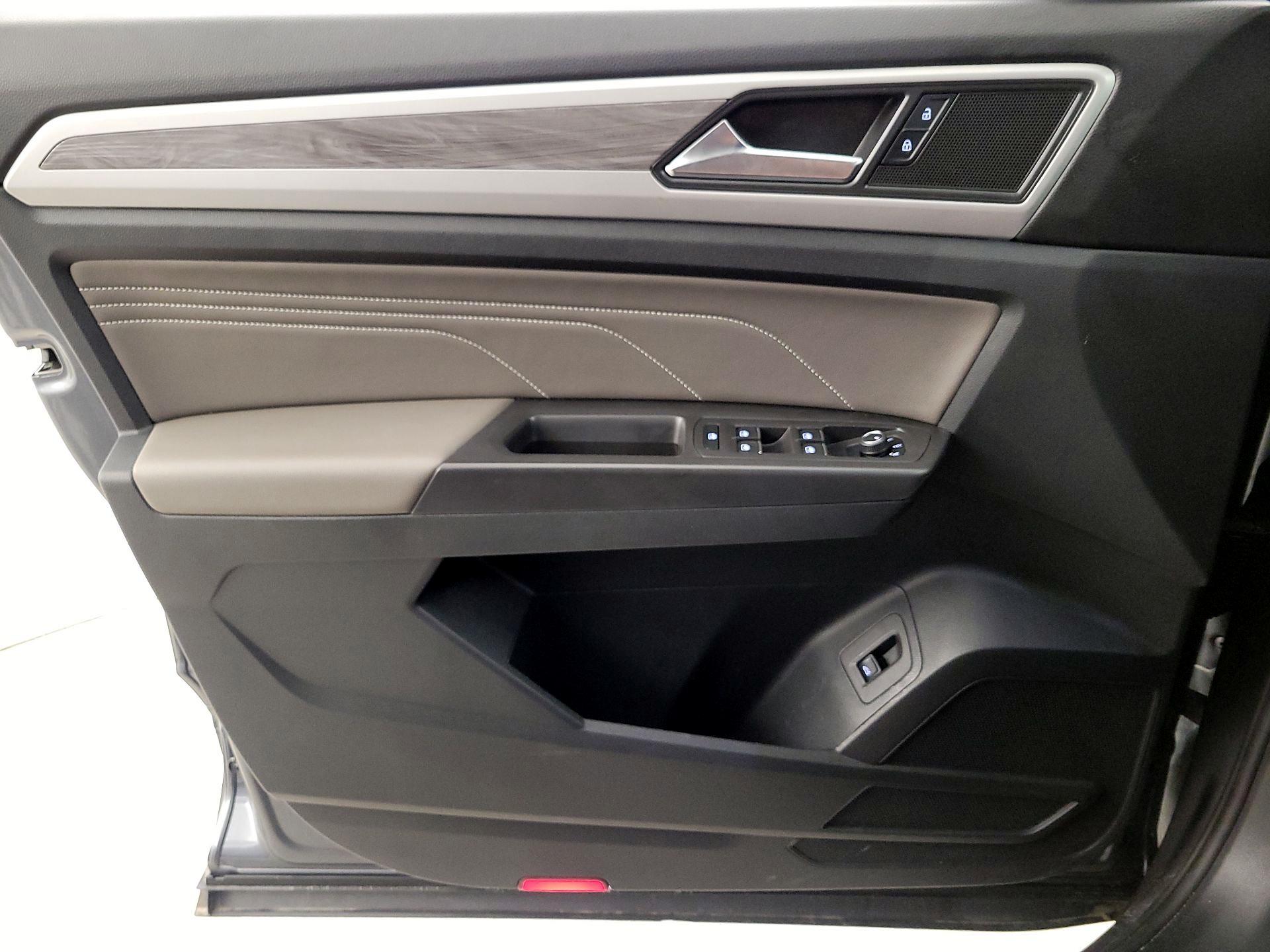 Thumbnail: 2023 Volkswagen Atlas - 12