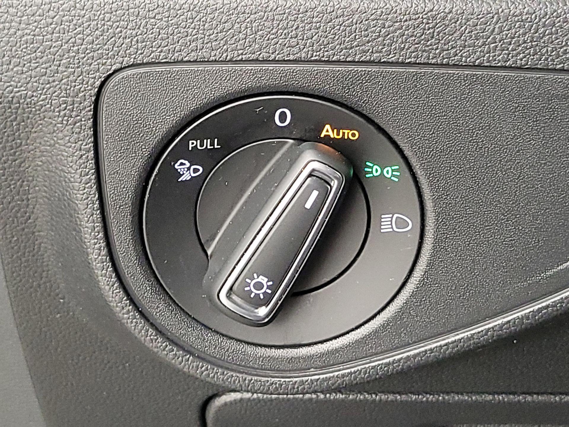 Thumbnail: 2023 Volkswagen Atlas - 13