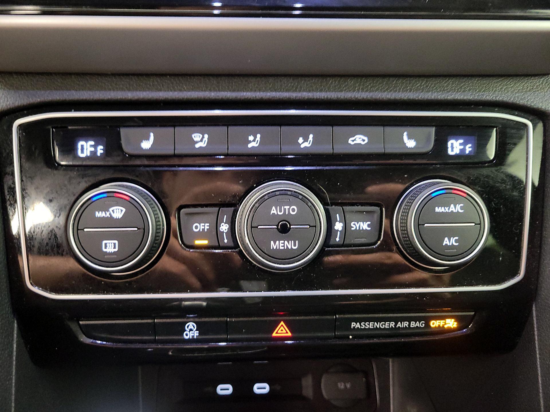 Thumbnail: 2023 Volkswagen Atlas - 16