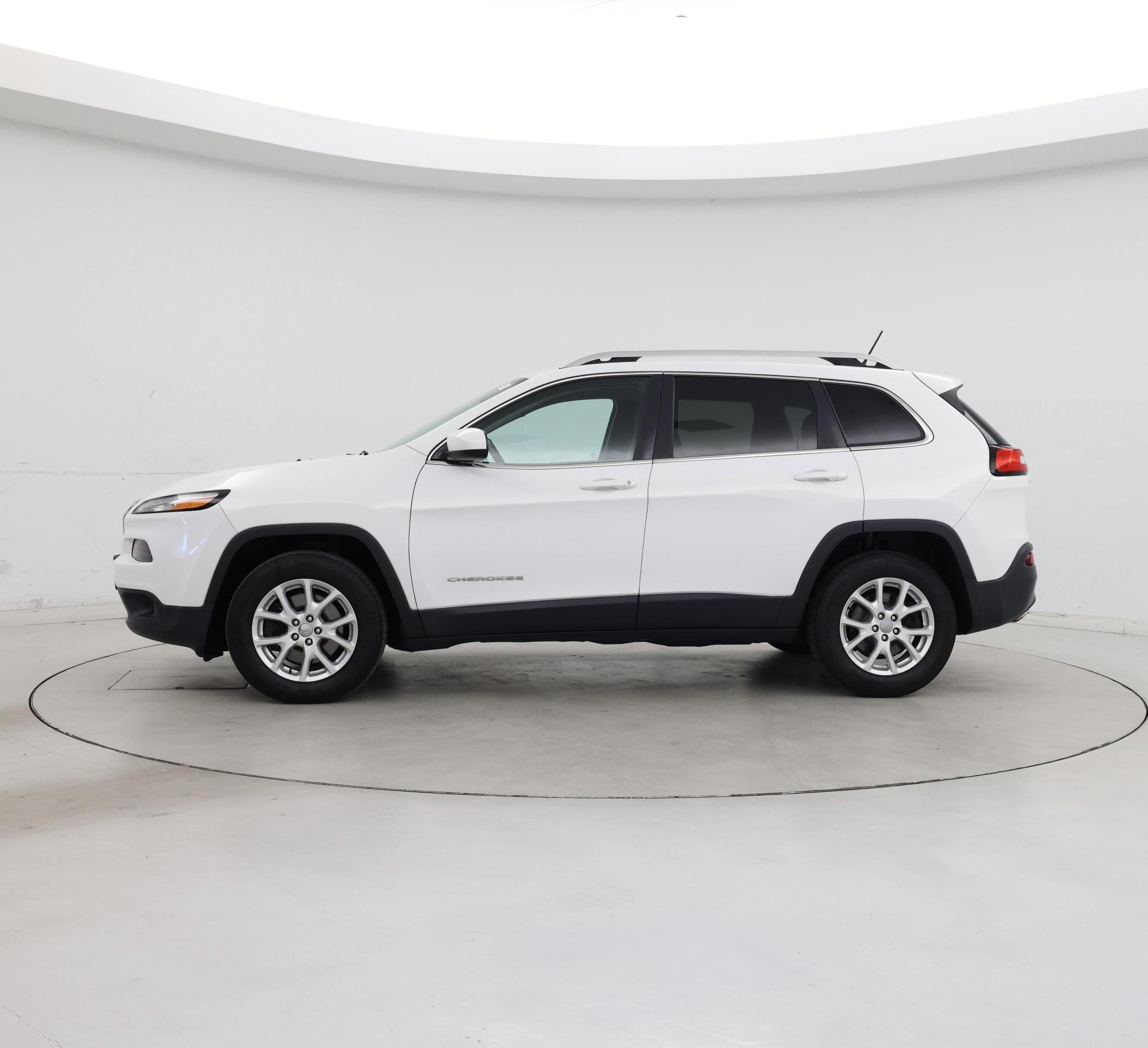 Thumbnail: 2015 Jeep Cherokee - 3
