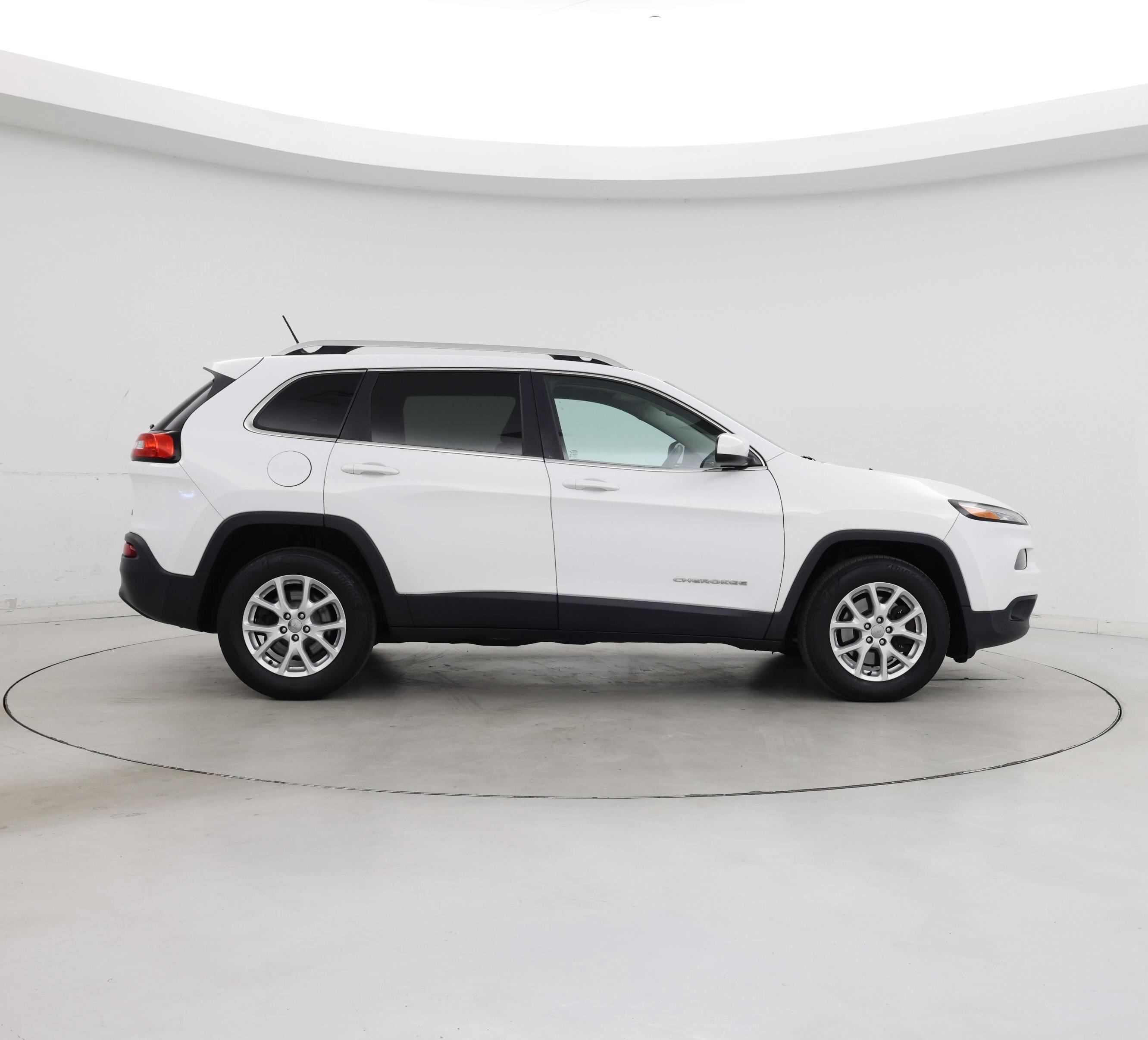 Thumbnail: 2015 Jeep Cherokee - 7