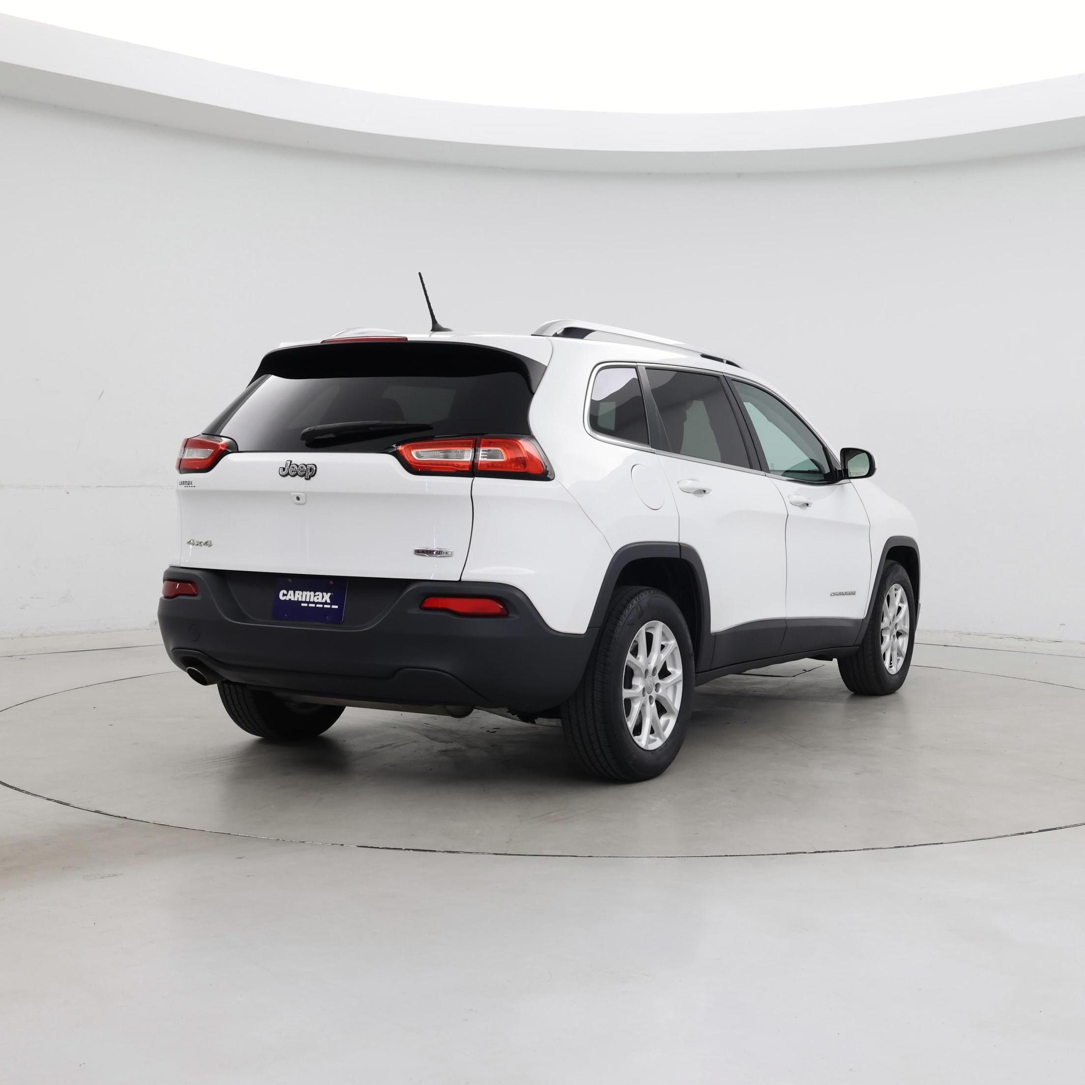 Thumbnail: 2015 Jeep Cherokee - 8