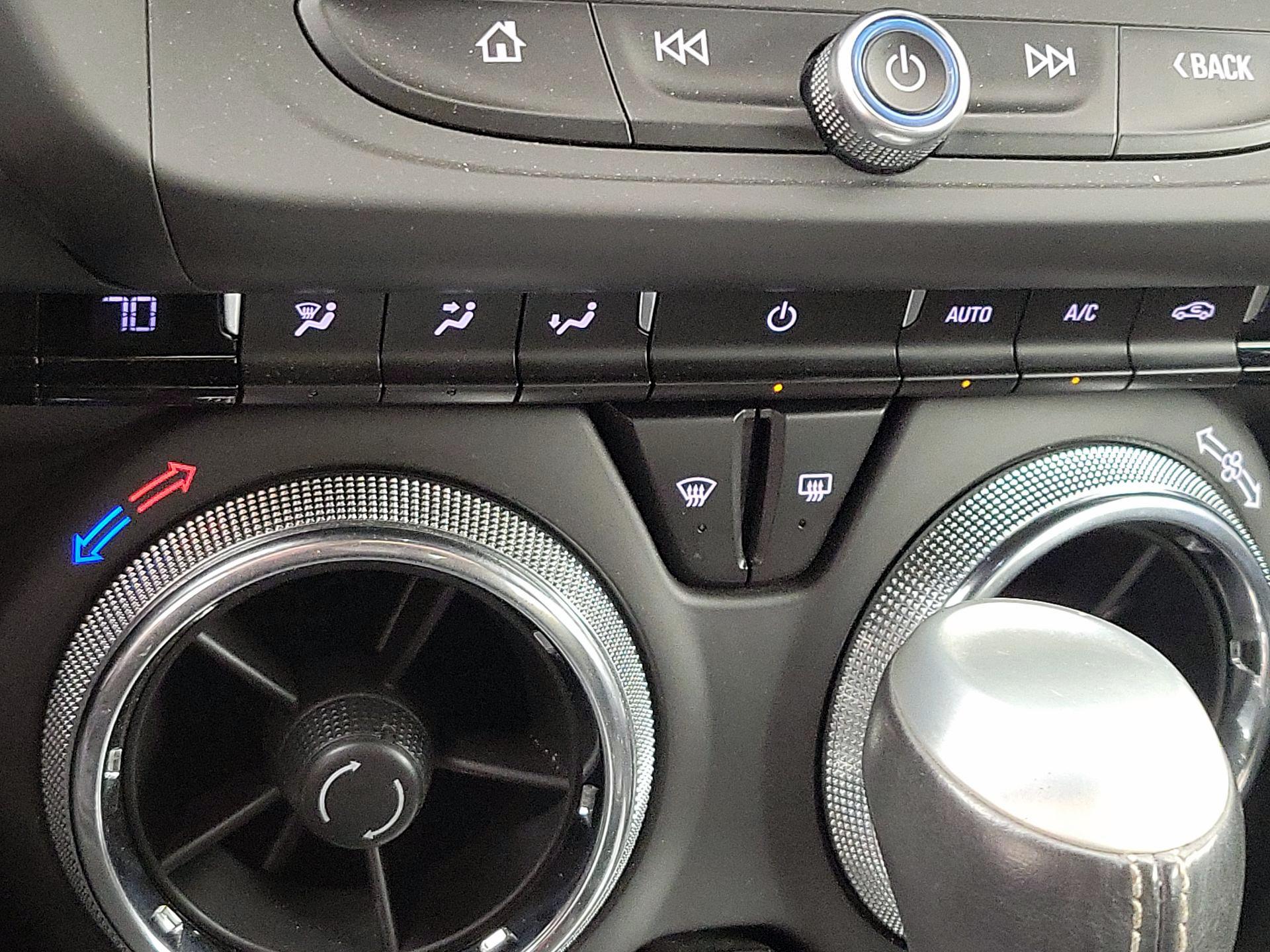 Thumbnail: 2018 Chevrolet Camaro - 15