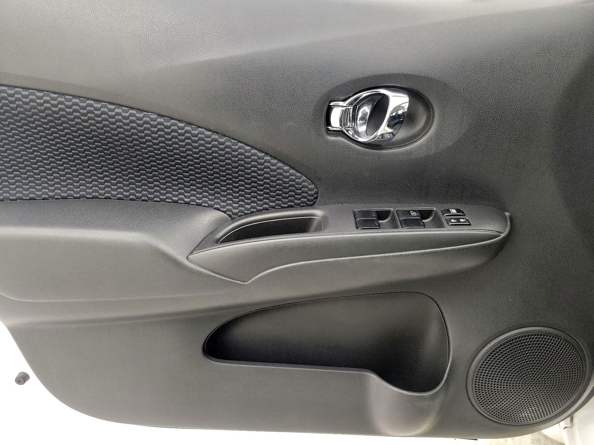 Thumbnail: 2014 Nissan Versa Note - 12