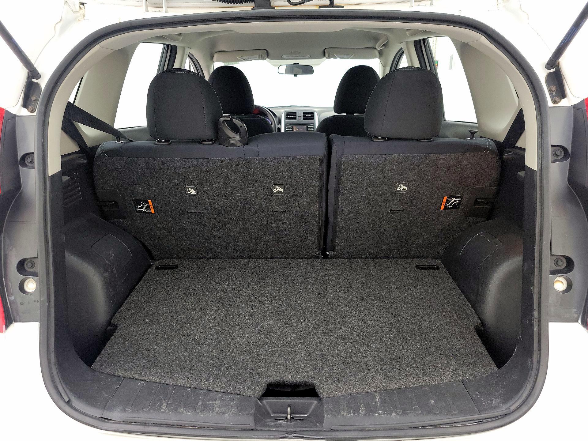 Thumbnail: 2014 Nissan Versa Note - 19