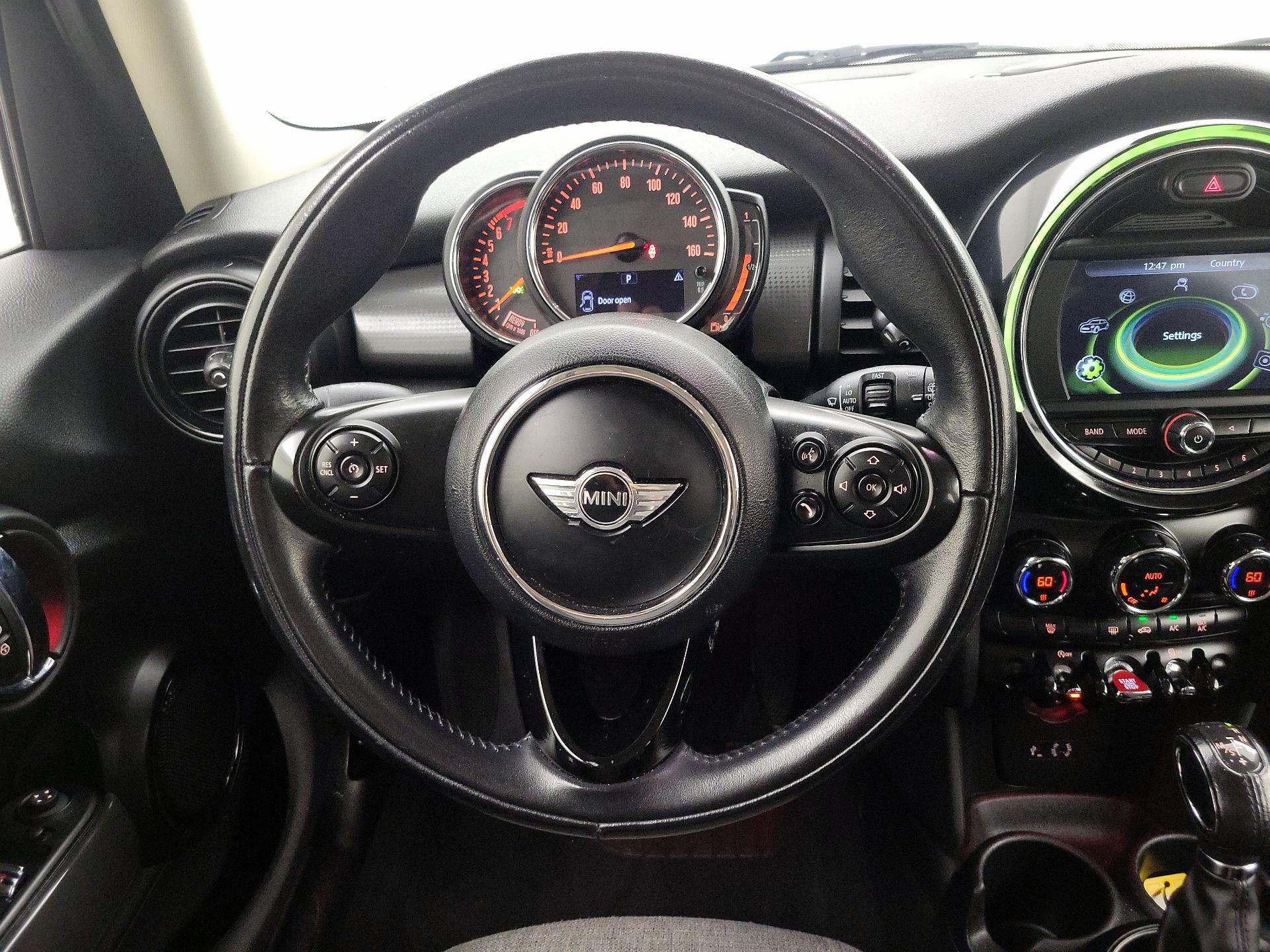 Thumbnail: 2018 MINI Cooper Hardtop - 10