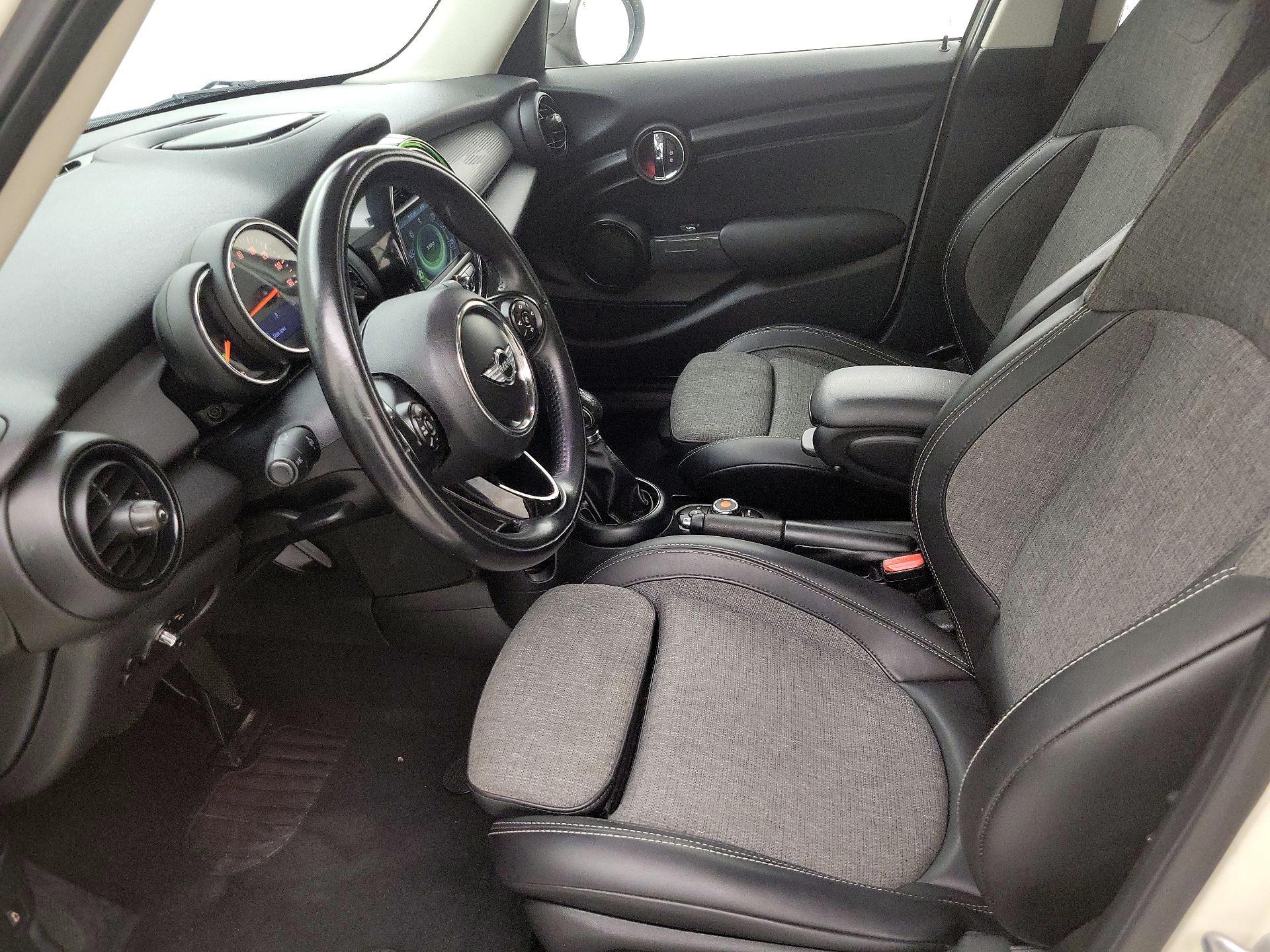 Thumbnail: 2018 MINI Cooper Hardtop - 11