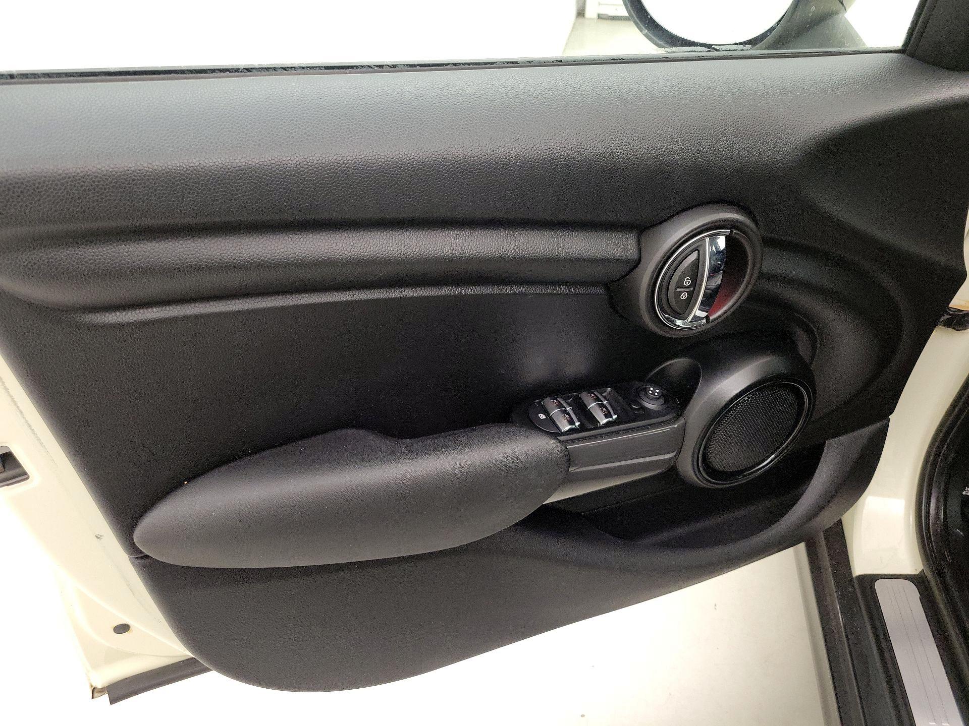 Thumbnail: 2018 MINI Cooper Hardtop - 12