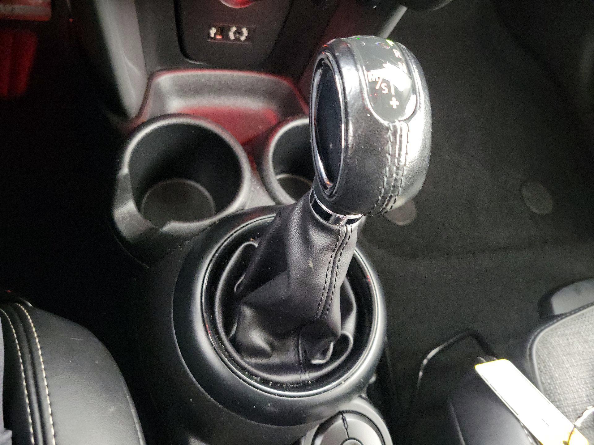 Thumbnail: 2018 MINI Cooper Hardtop - 17