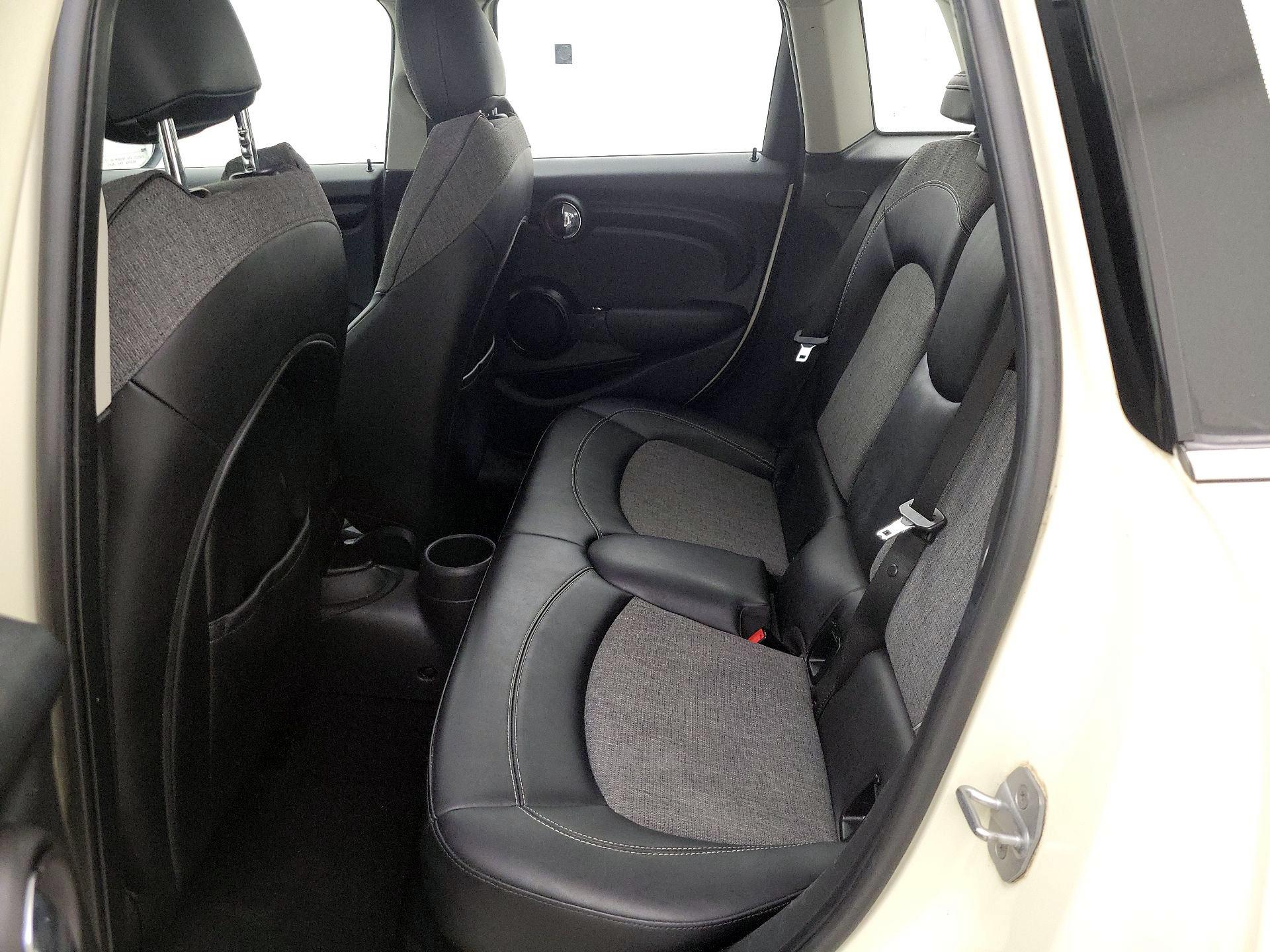 Thumbnail: 2018 MINI Cooper Hardtop - 19